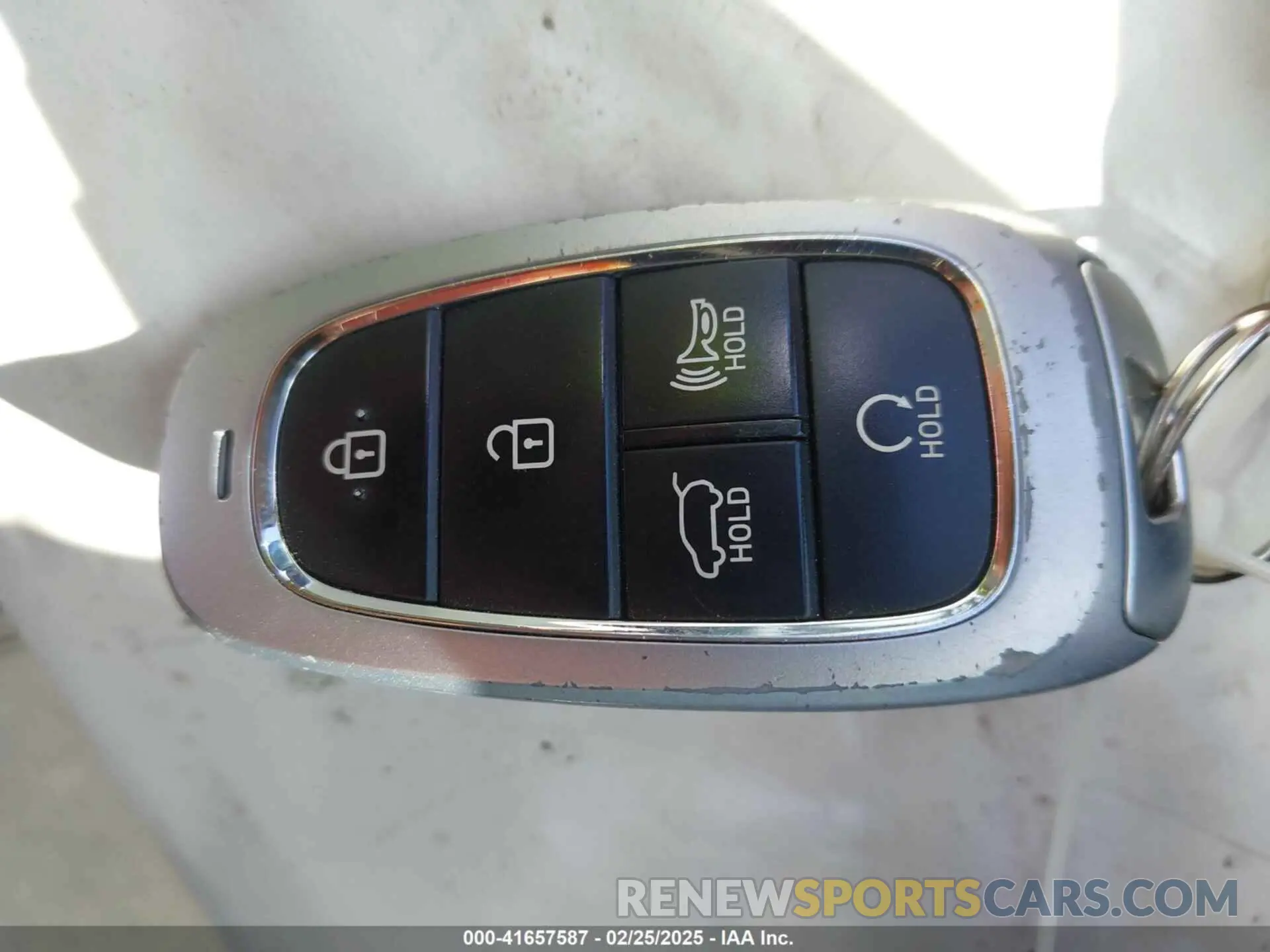 11 Photograph of a damaged car KM8JB3AE6PU263392 HYUNDAI TUCSON 2023