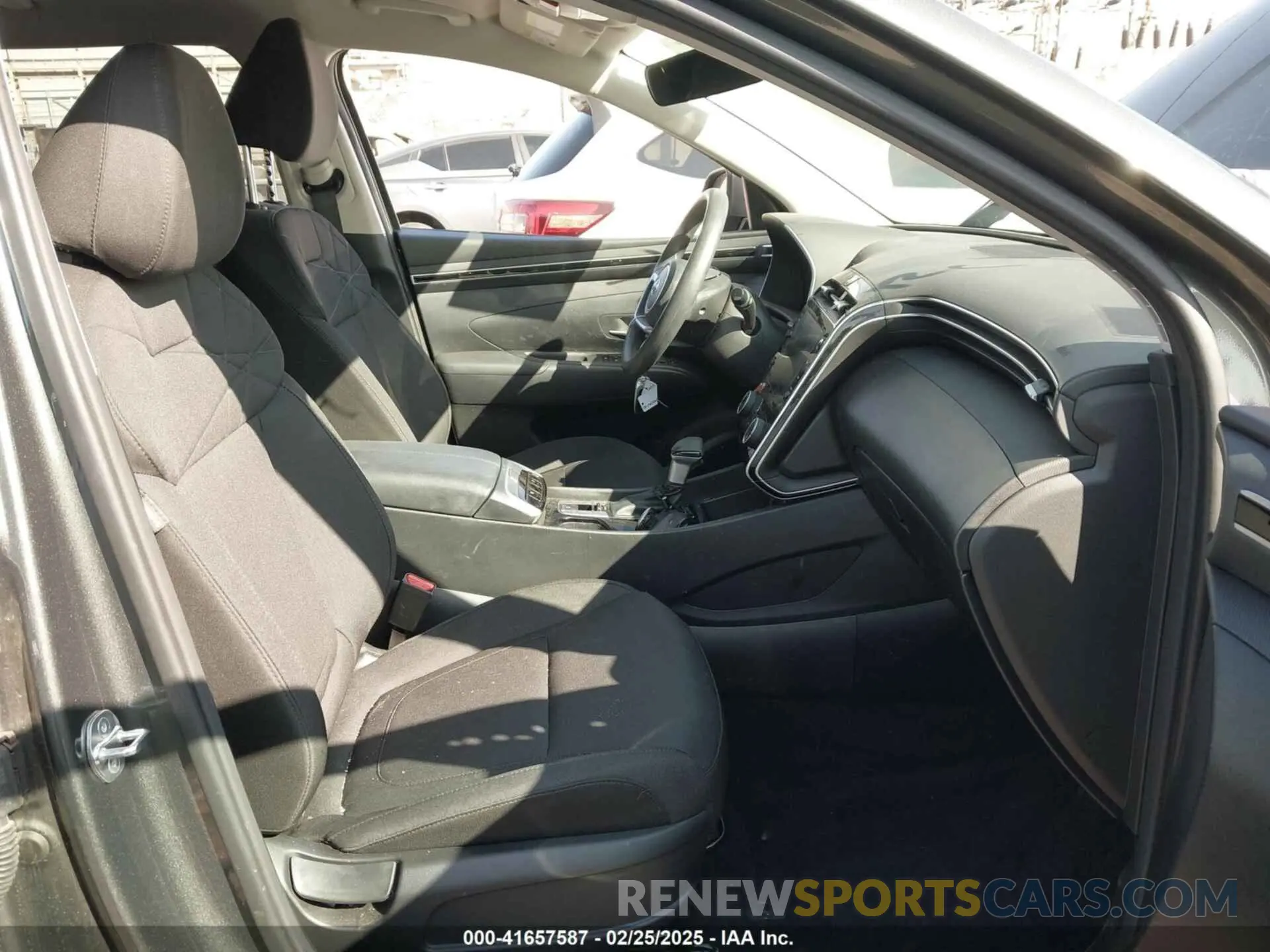 5 Photograph of a damaged car KM8JB3AE6PU263392 HYUNDAI TUCSON 2023