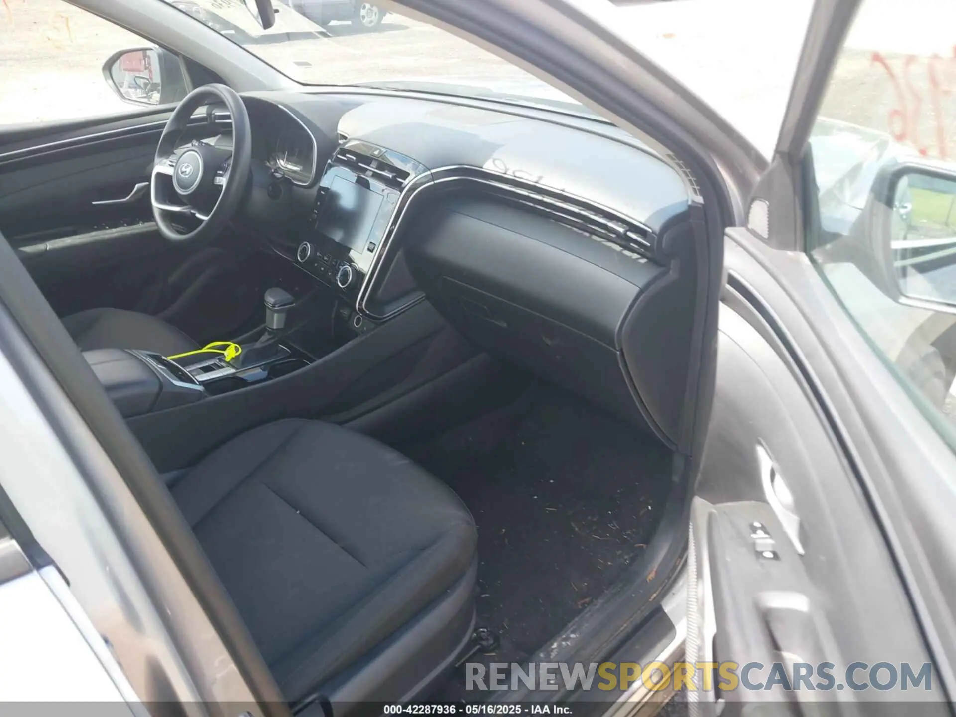 5 Photograph of a damaged car KM8JB3AE7PU197967 HYUNDAI TUCSON 2023