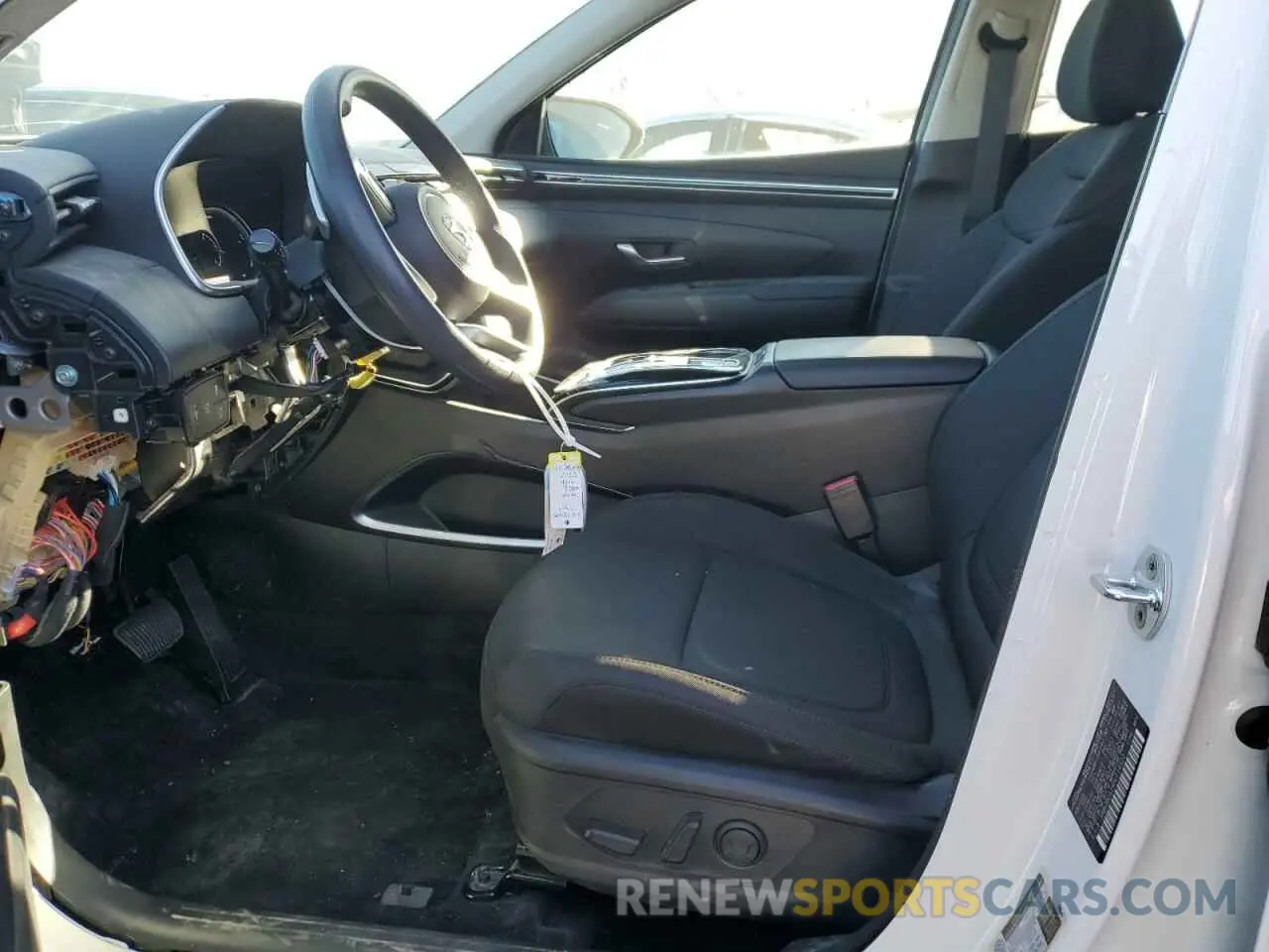7 Photograph of a damaged car KM8JBCA19PU114522 HYUNDAI TUCSON 2023