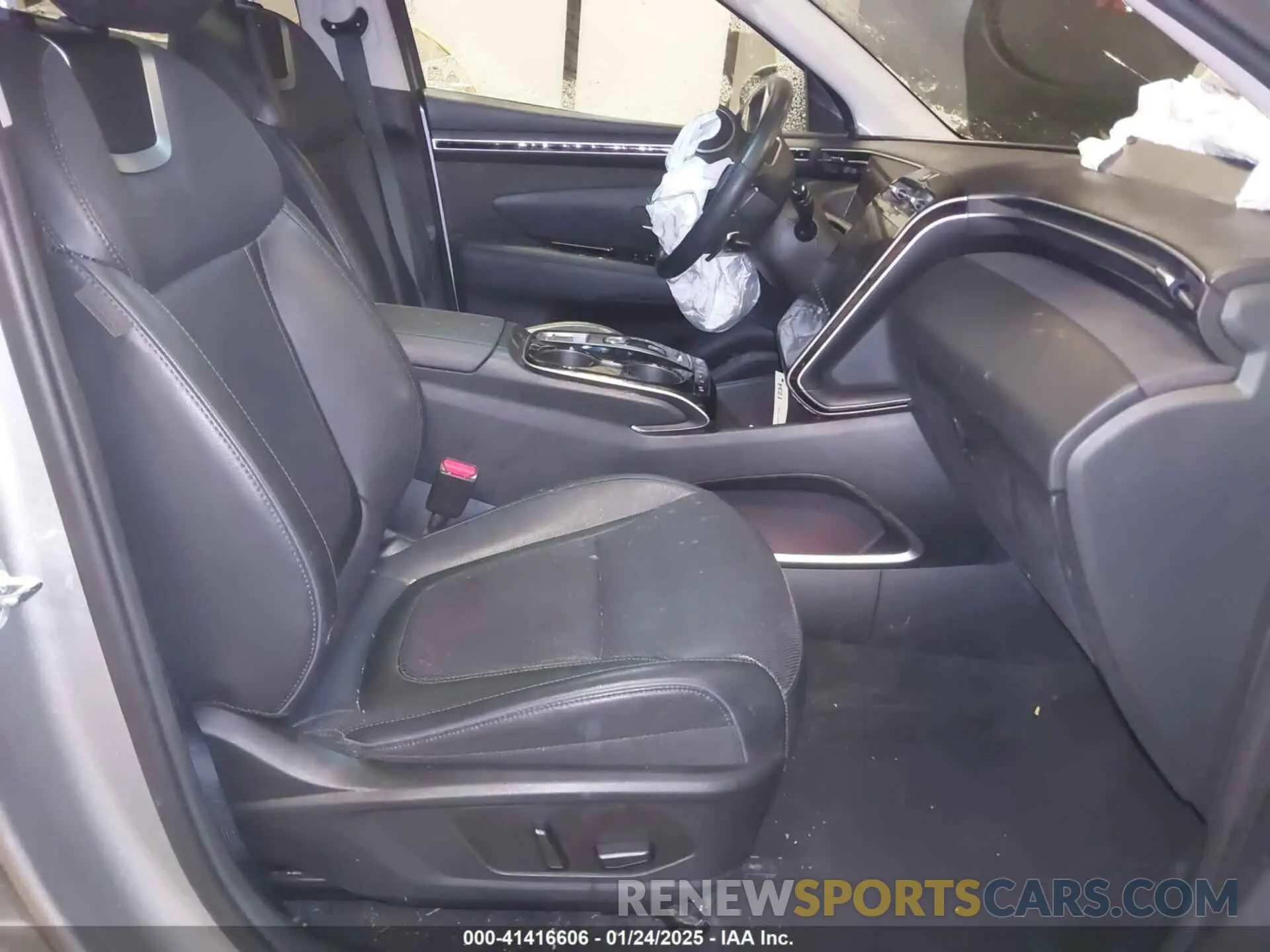 5 Photograph of a damaged car KM8JECAE0PU213725 HYUNDAI TUCSON 2023