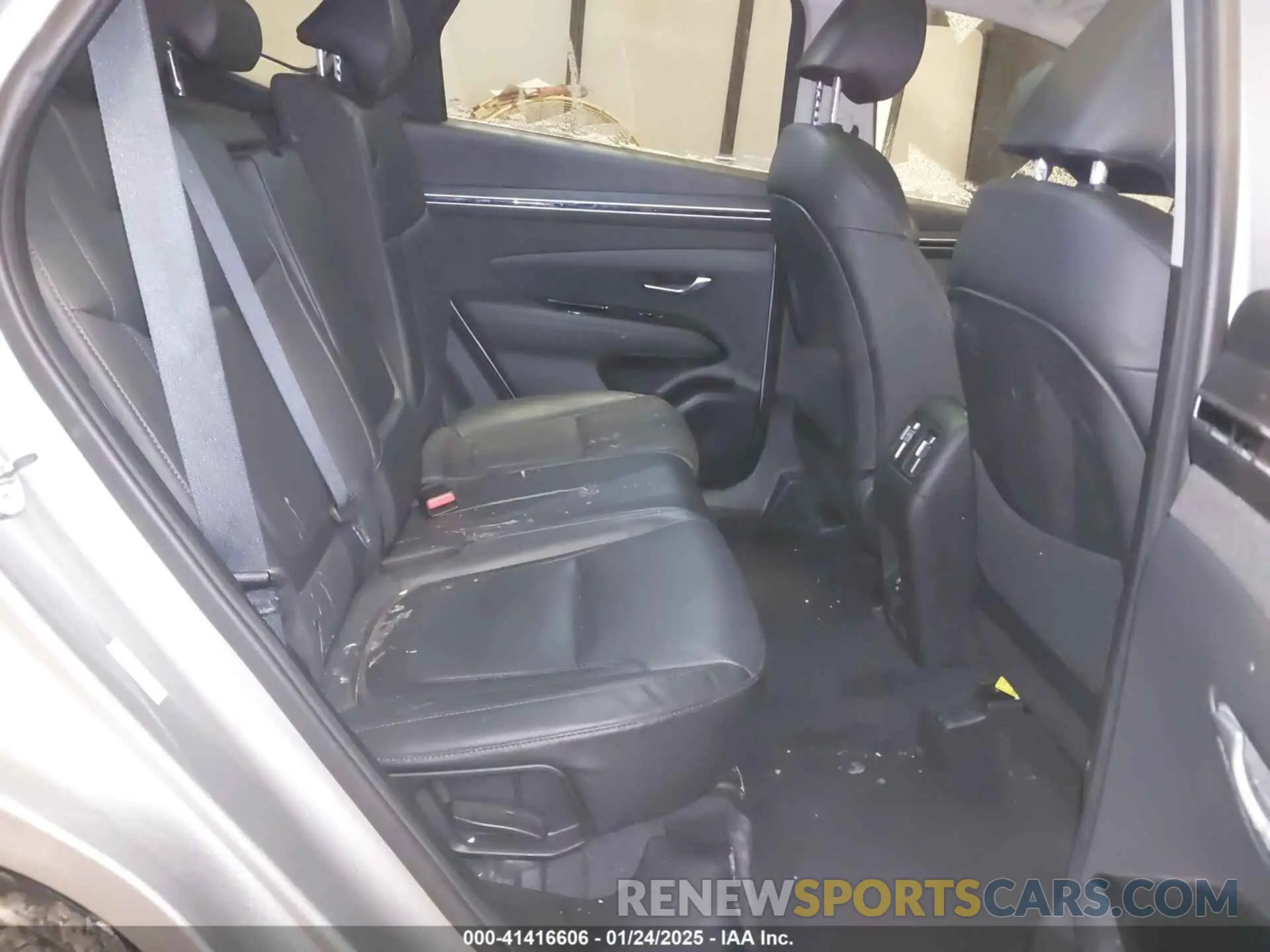 8 Photograph of a damaged car KM8JECAE0PU213725 HYUNDAI TUCSON 2023