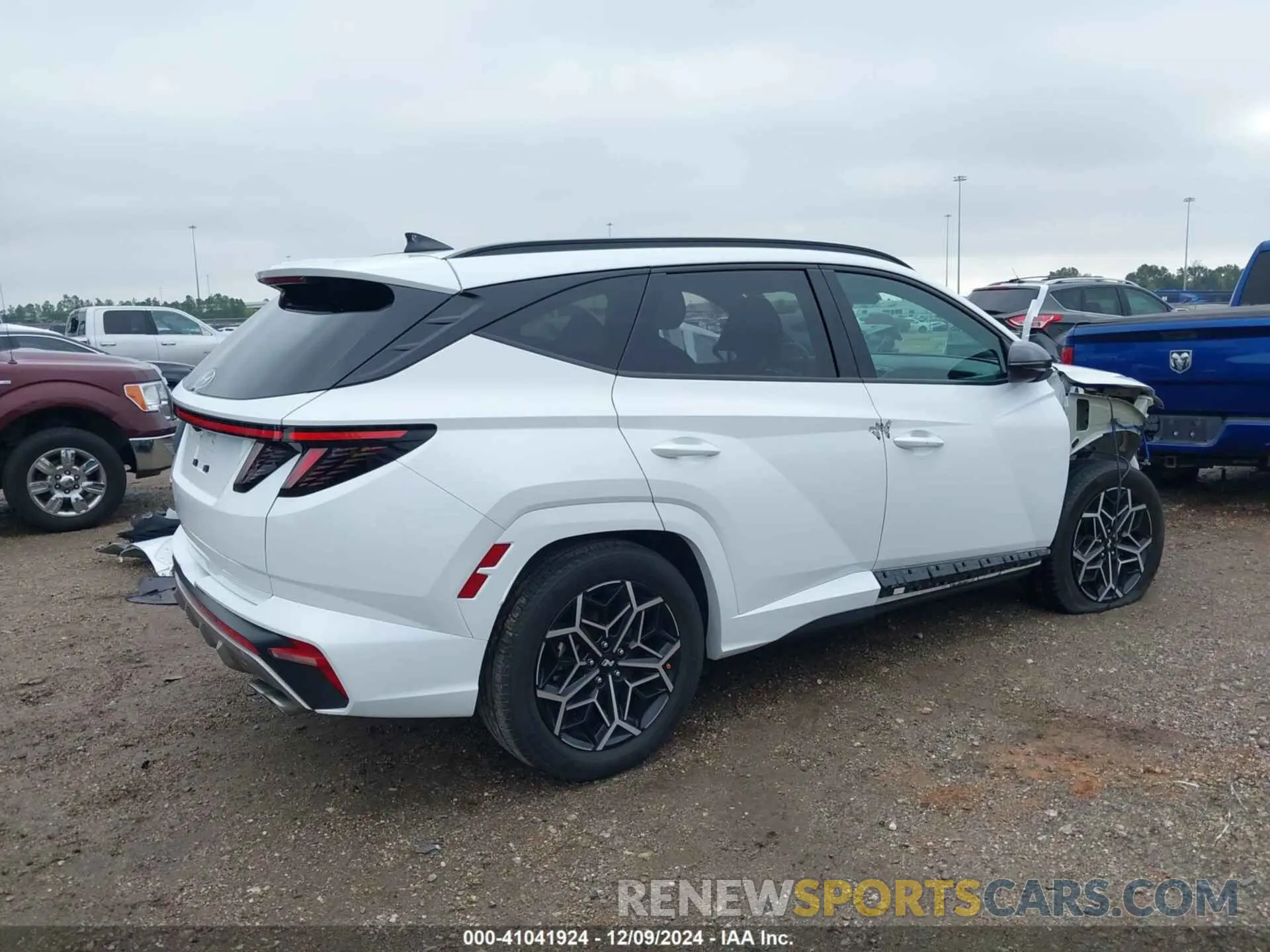 4 Photograph of a damaged car KM8JF3AE2PU205686 HYUNDAI TUCSON 2023