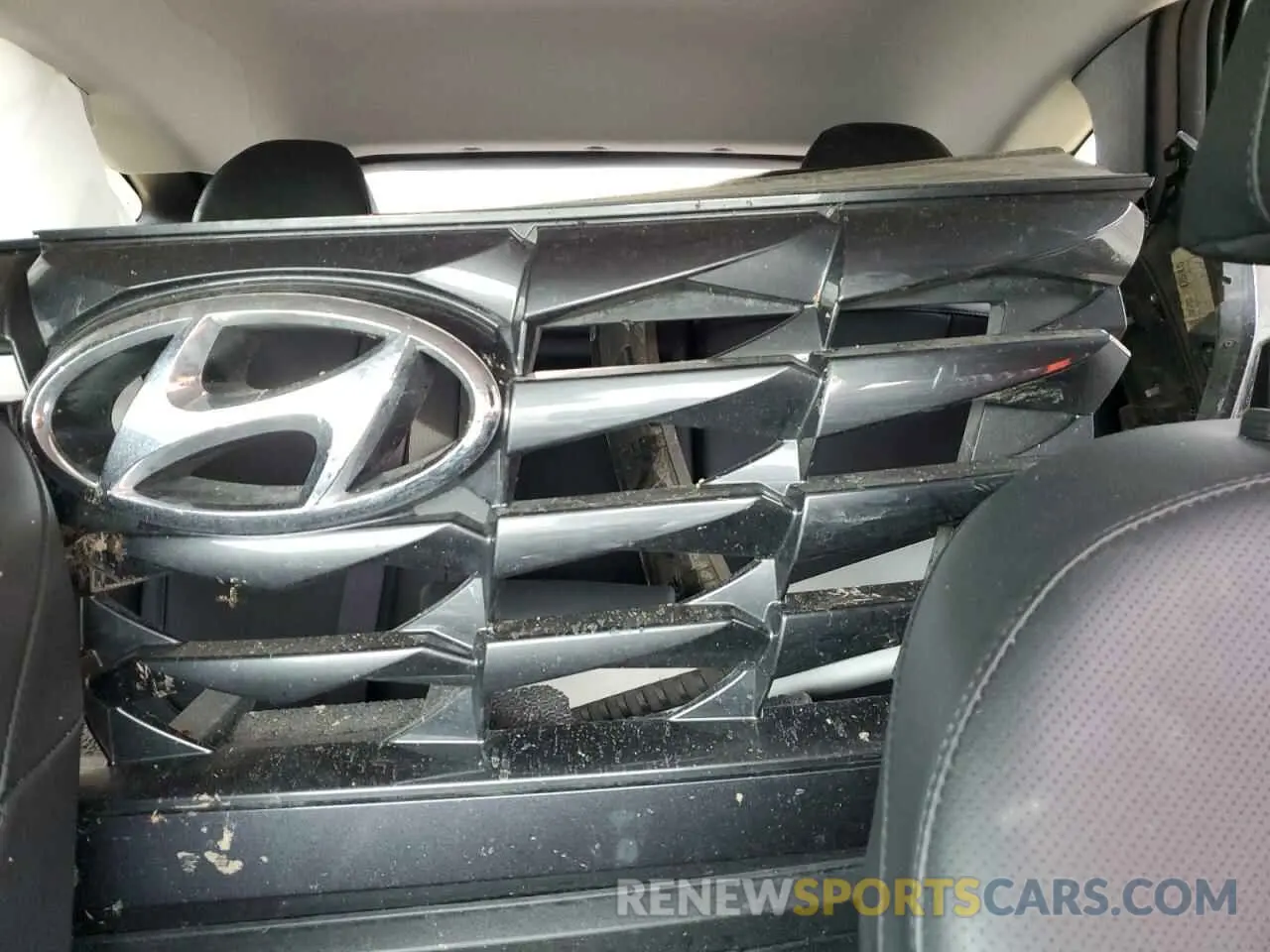 10 Photograph of a damaged car KM8JFCAE2PU209995 HYUNDAI TUCSON 2023
