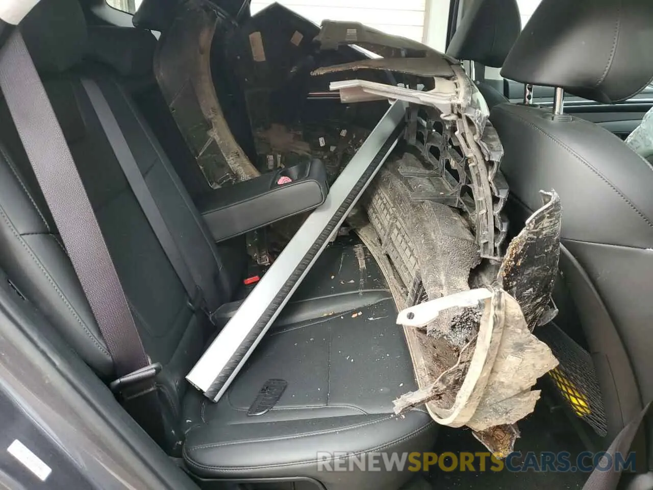 11 Photograph of a damaged car KM8JFCAE2PU209995 HYUNDAI TUCSON 2023
