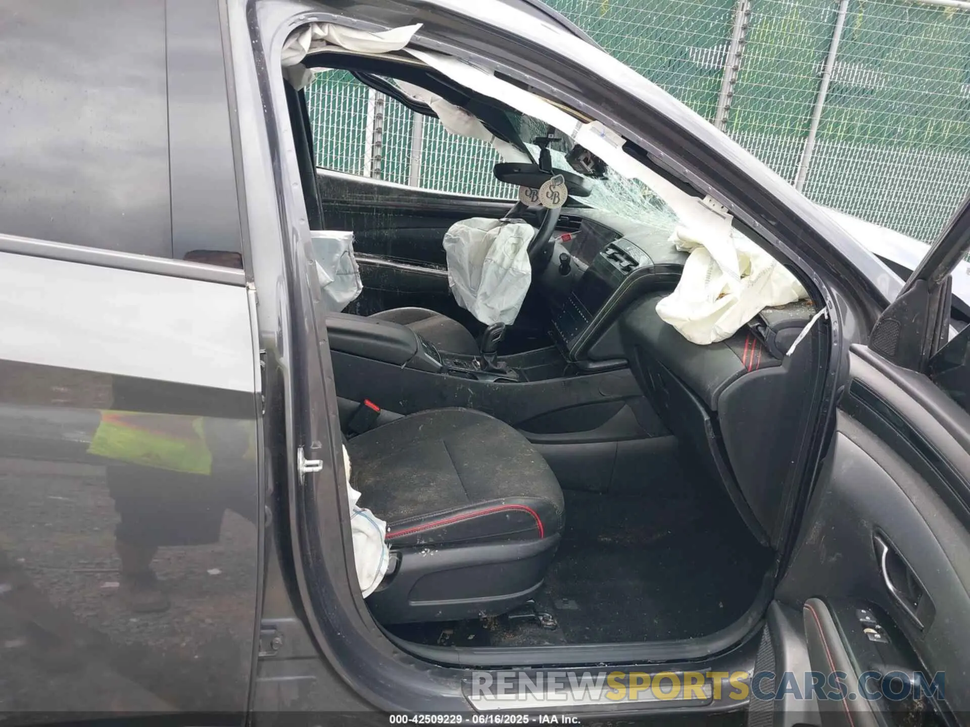5 Photograph of a damaged car KM8JFCAE8PU185752 HYUNDAI TUCSON 2023