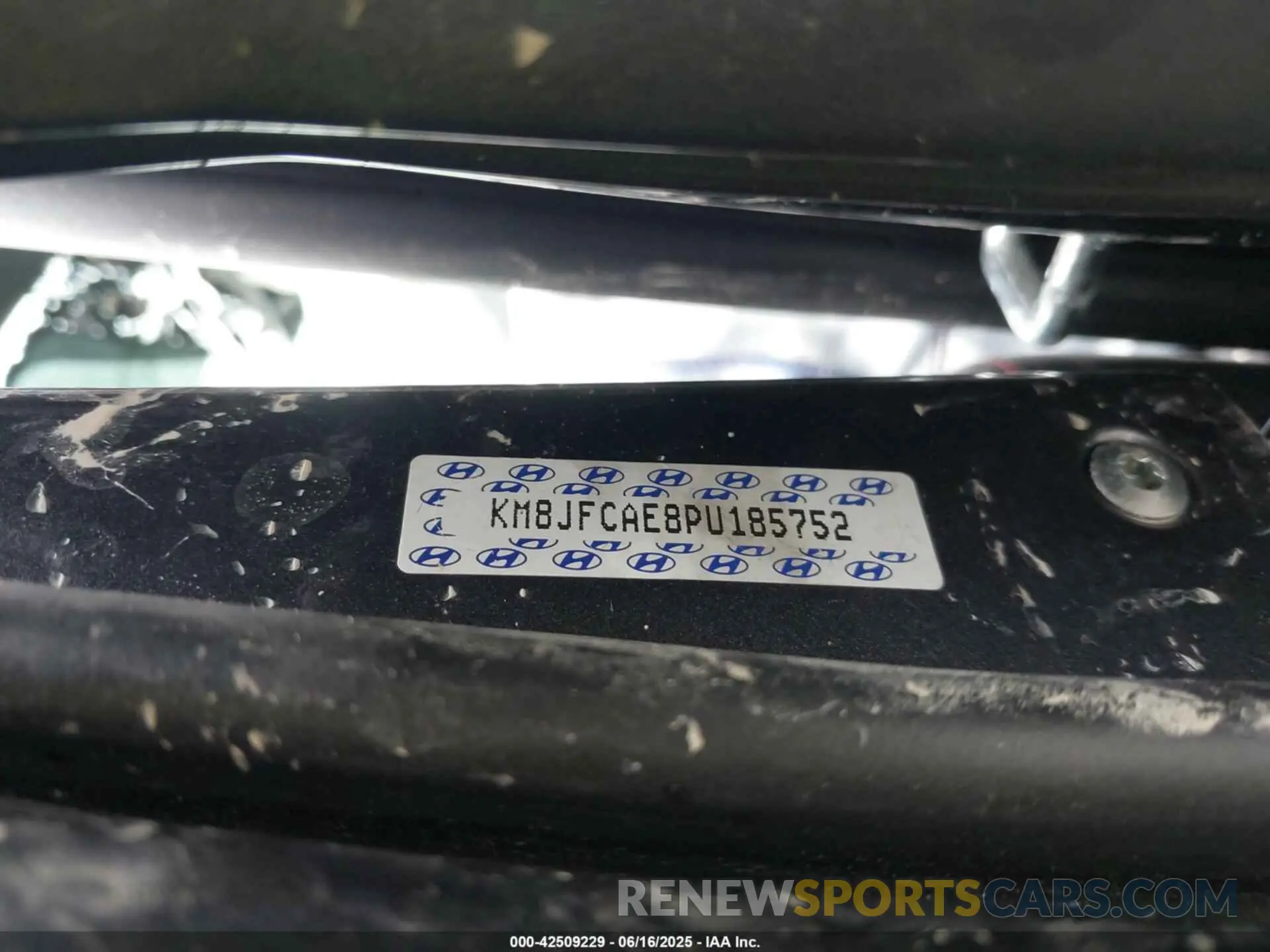 9 Photograph of a damaged car KM8JFCAE8PU185752 HYUNDAI TUCSON 2023