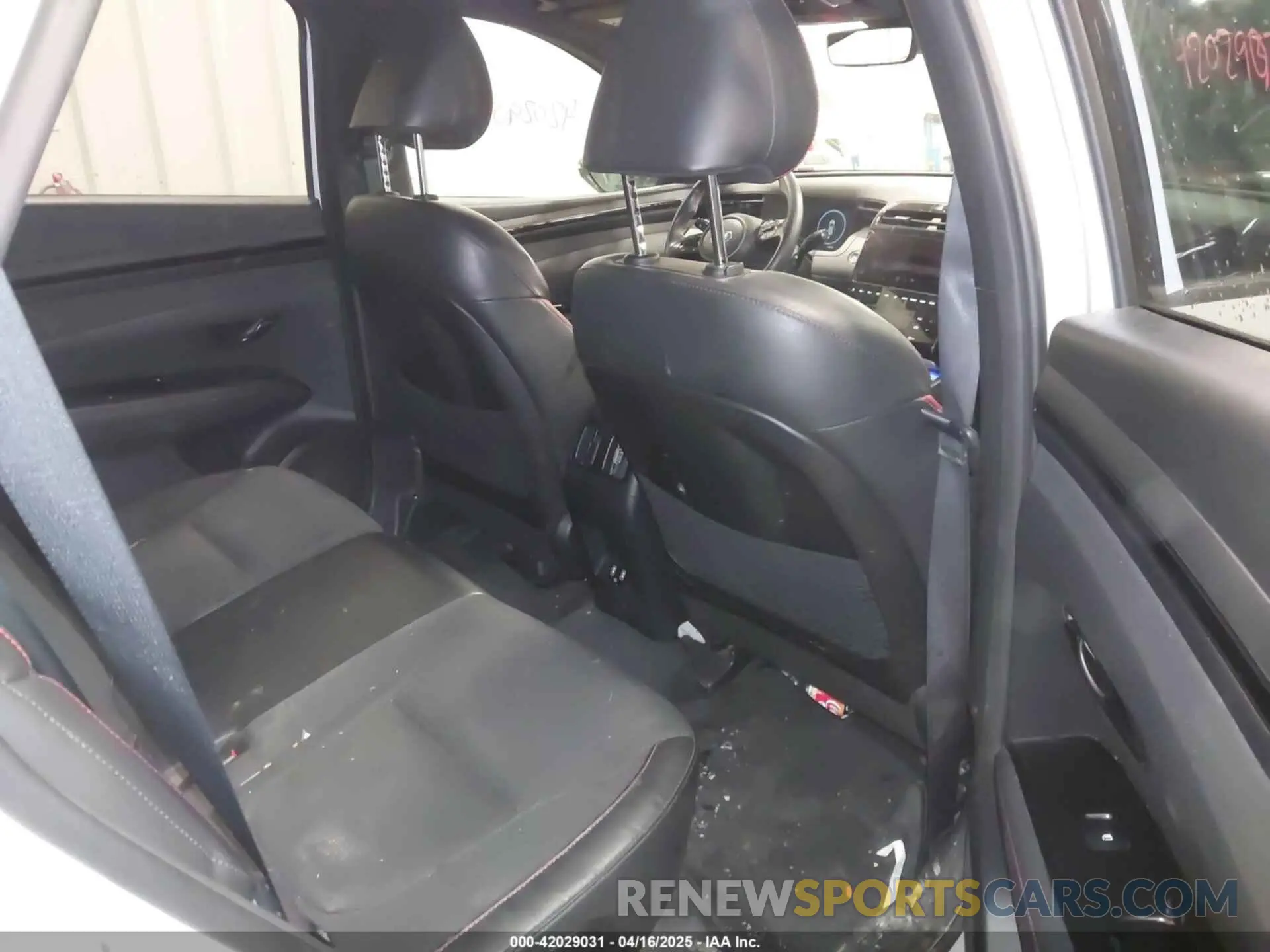 8 Photograph of a damaged car KM8JFCAE8PU190188 HYUNDAI TUCSON 2023