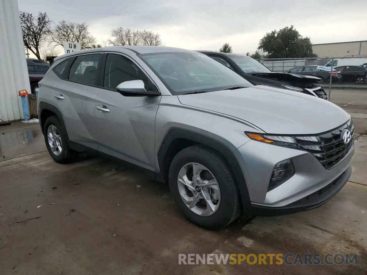 4 Photograph of a damaged car 5NMJA3DE0RH402042 HYUNDAI TUCSON 2024
