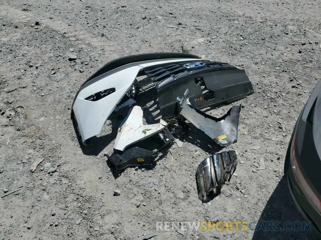 13 Photograph of a damaged car 5NMJA3DE0RH437549 HYUNDAI TUCSON 2024