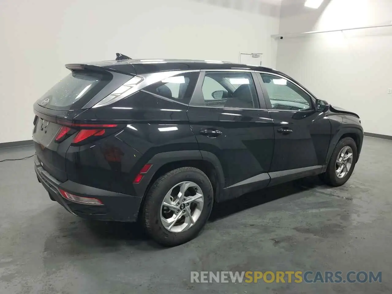 3 Photograph of a damaged car 5NMJA3DE1RH347648 HYUNDAI TUCSON 2024