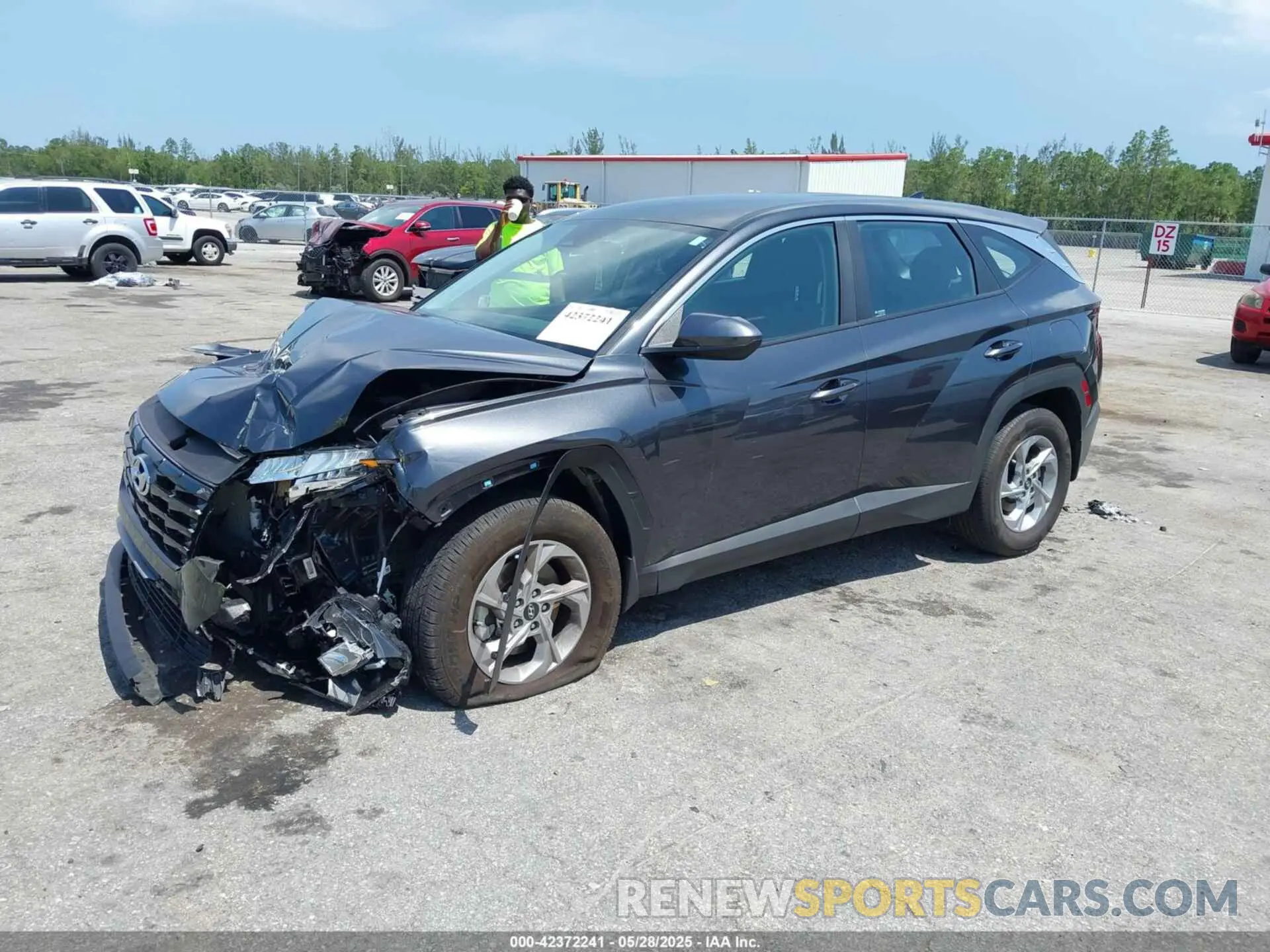 2 Photograph of a damaged car 5NMJA3DE2RH343740 HYUNDAI TUCSON 2024