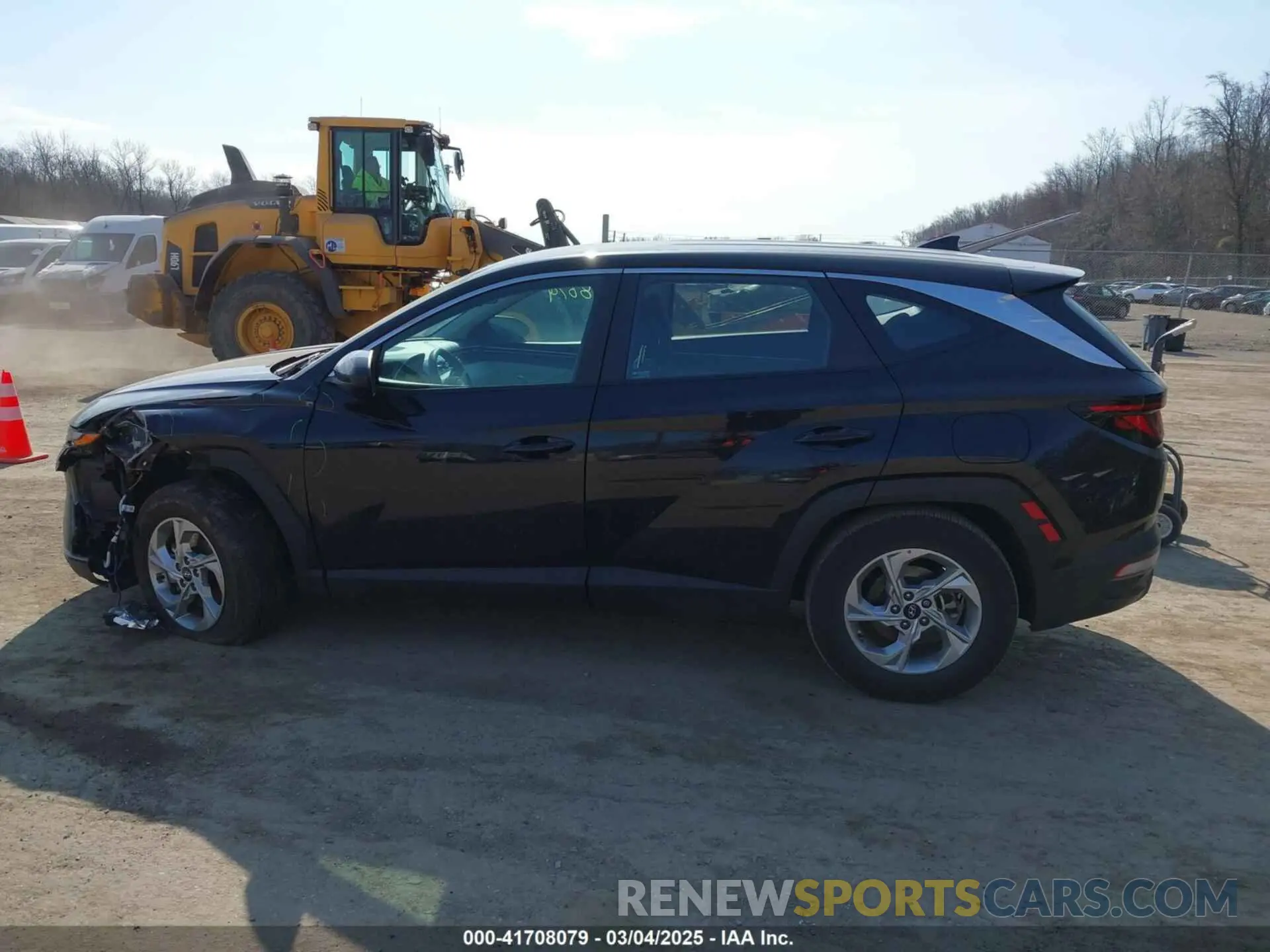 14 Photograph of a damaged car 5NMJA3DE3RH308009 HYUNDAI TUCSON 2024