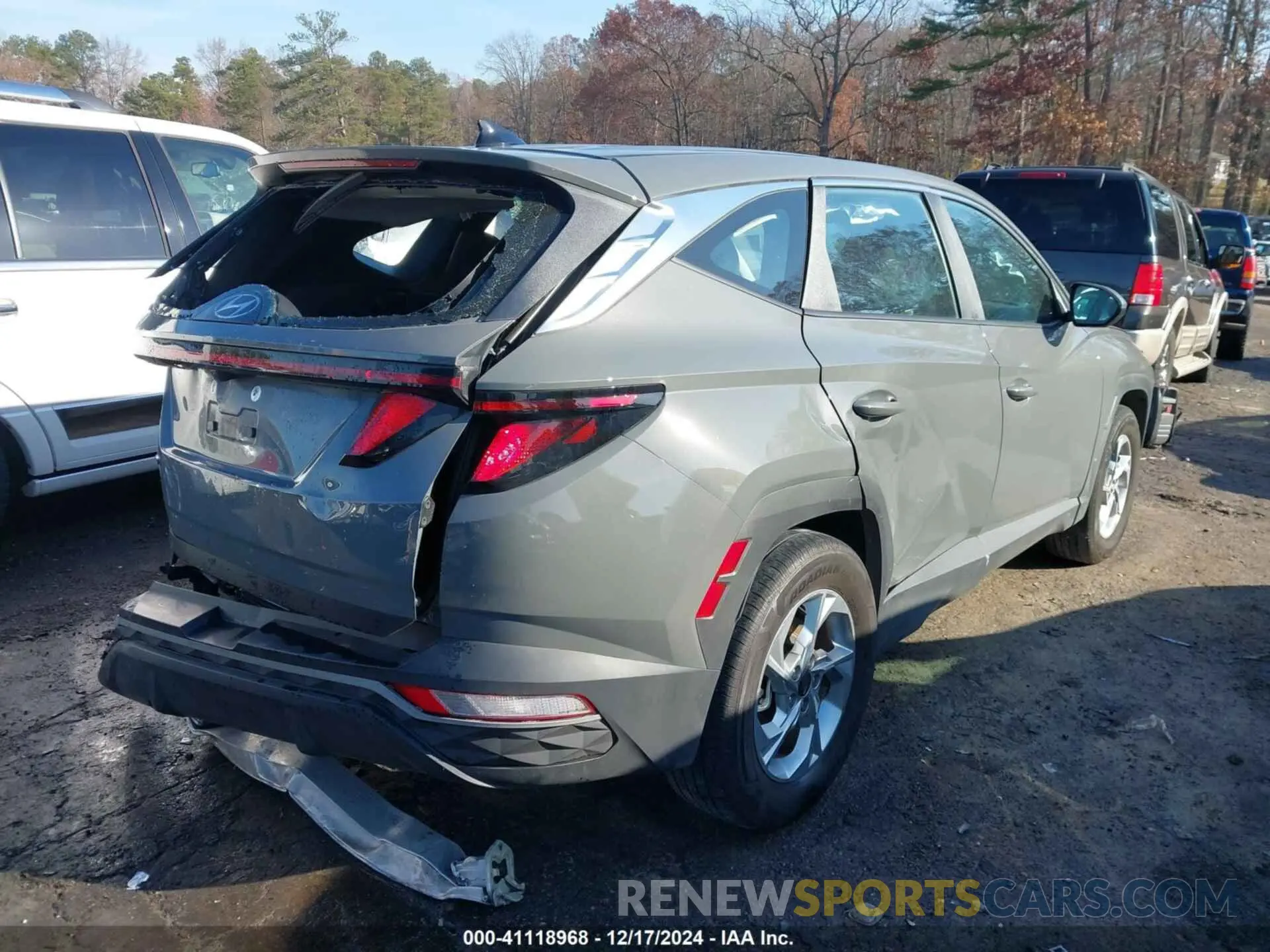 4 Photograph of a damaged car 5NMJA3DE6RH314970 HYUNDAI TUCSON 2024