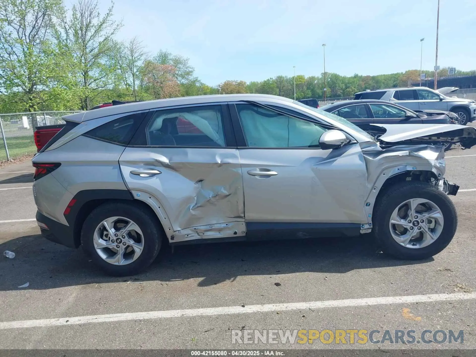 13 Photograph of a damaged car 5NMJA3DE7RH325329 HYUNDAI TUCSON 2024