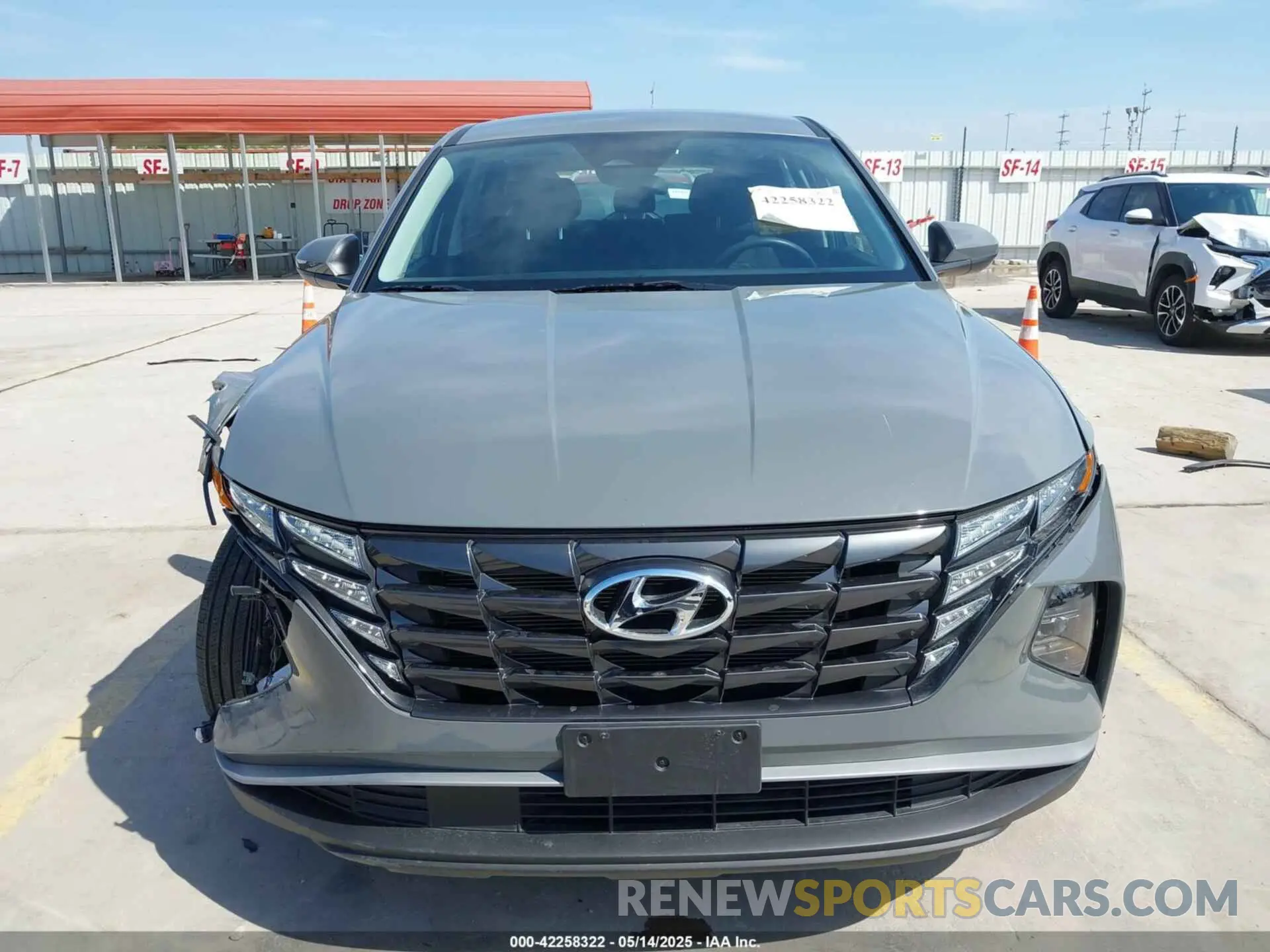 13 Photograph of a damaged car 5NMJA3DE7RH439931 HYUNDAI TUCSON 2024