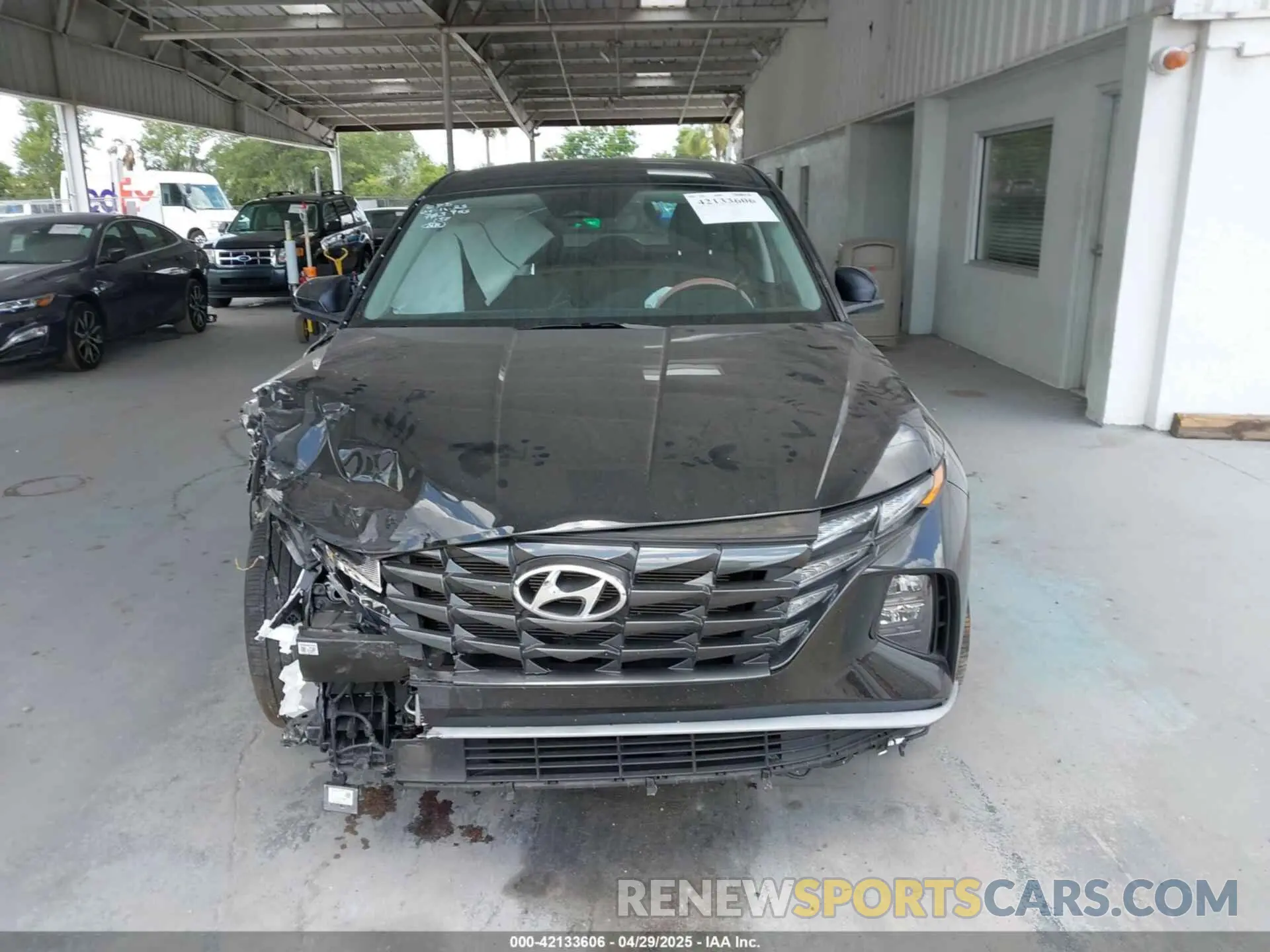 12 Photograph of a damaged car 5NMJA3DE8RH303131 HYUNDAI TUCSON 2024