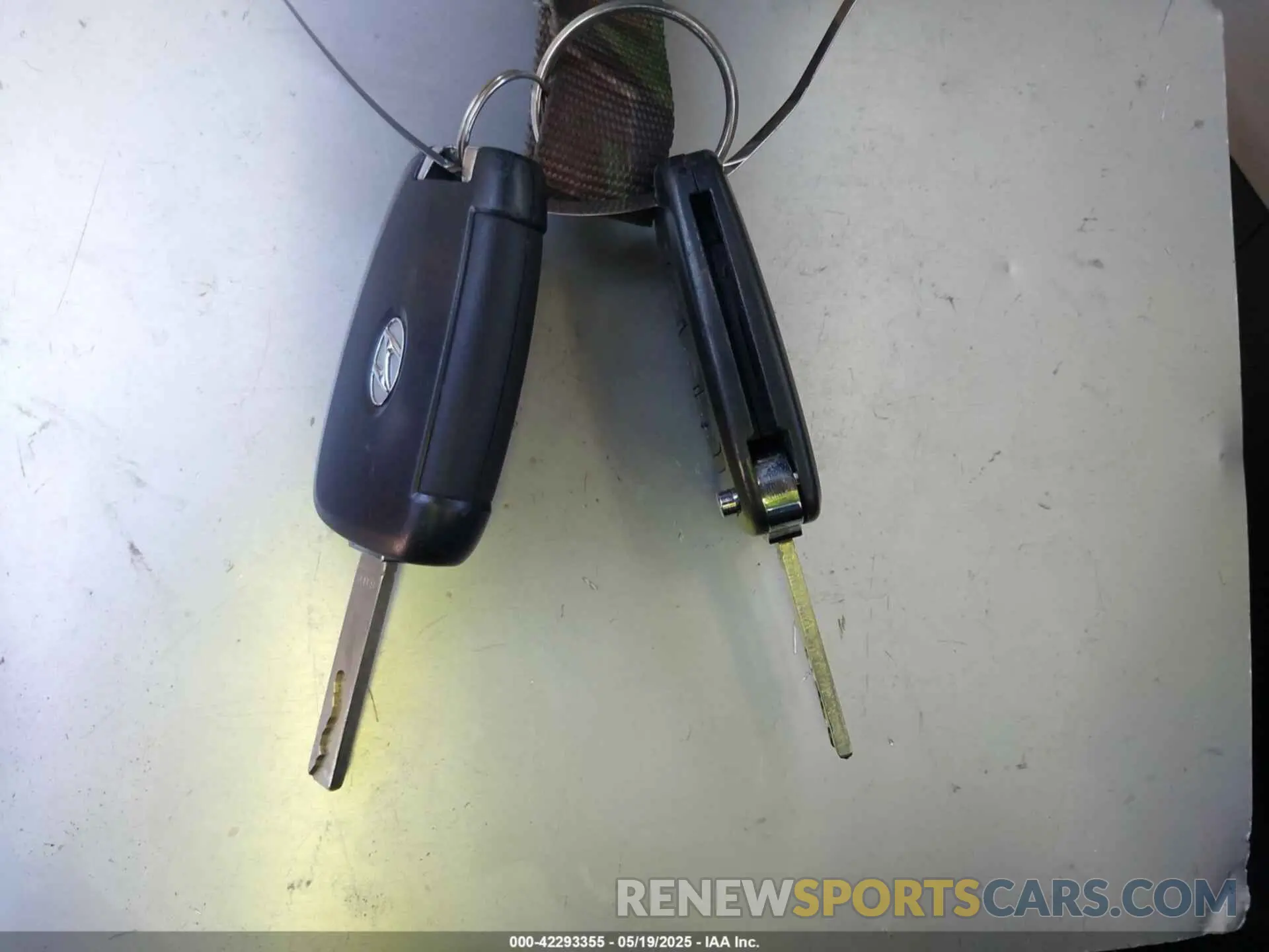 11 Photograph of a damaged car 5NMJA3DE8RH330605 HYUNDAI TUCSON 2024