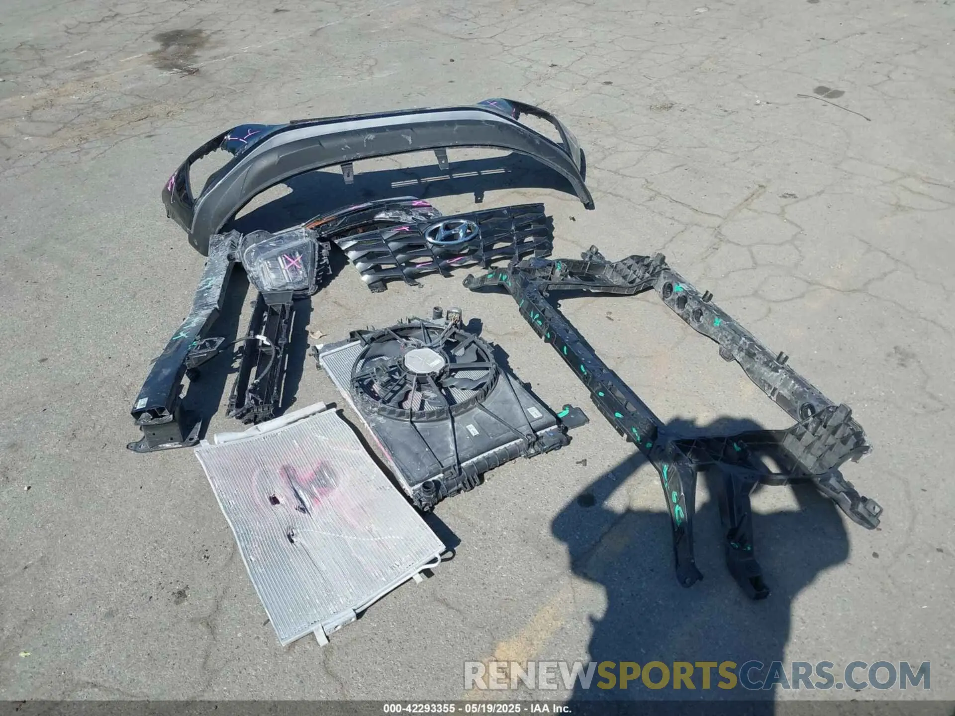 12 Photograph of a damaged car 5NMJA3DE8RH330605 HYUNDAI TUCSON 2024