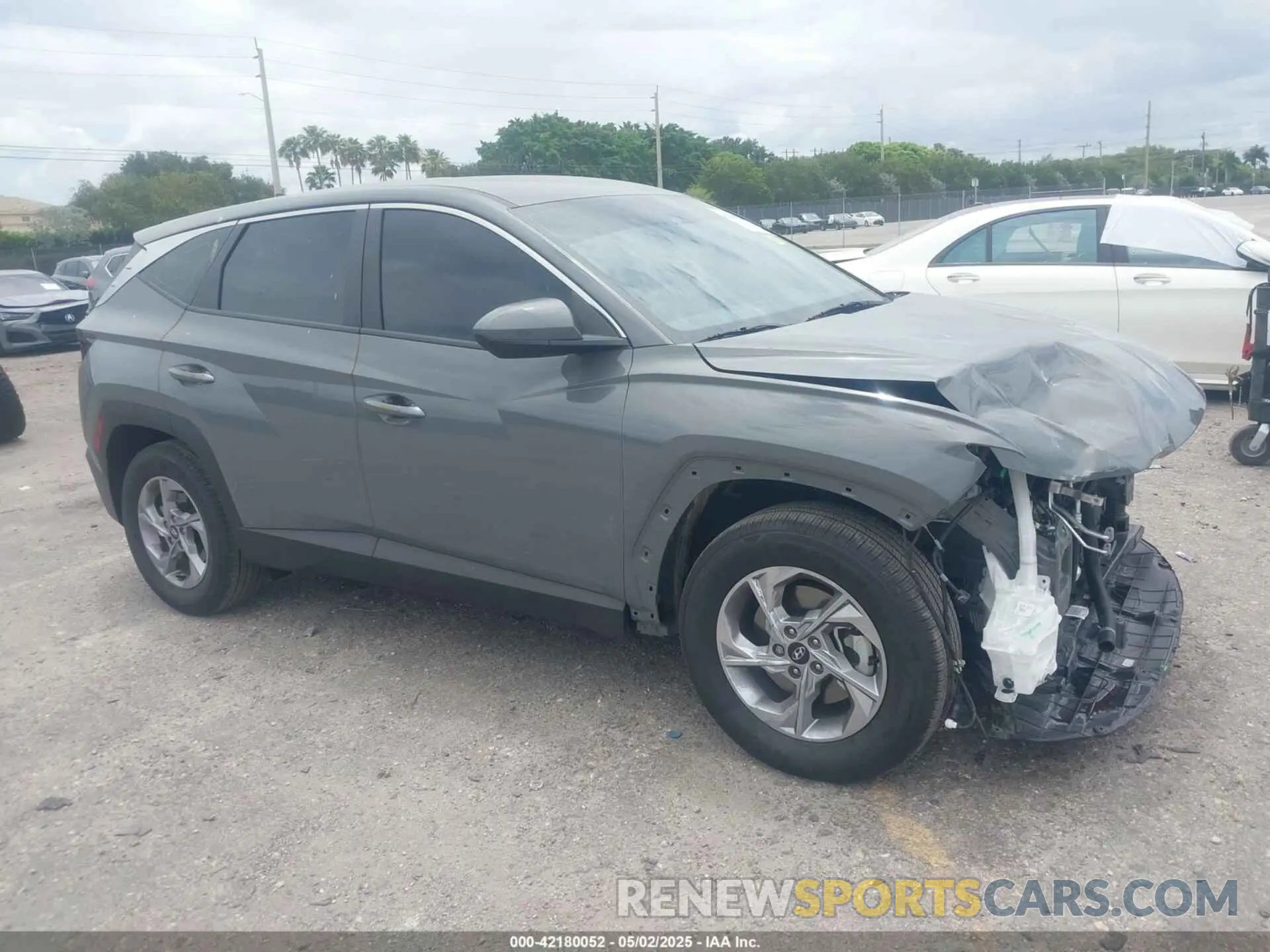 1 Photograph of a damaged car 5NMJA3DE8RH374989 HYUNDAI TUCSON 2024
