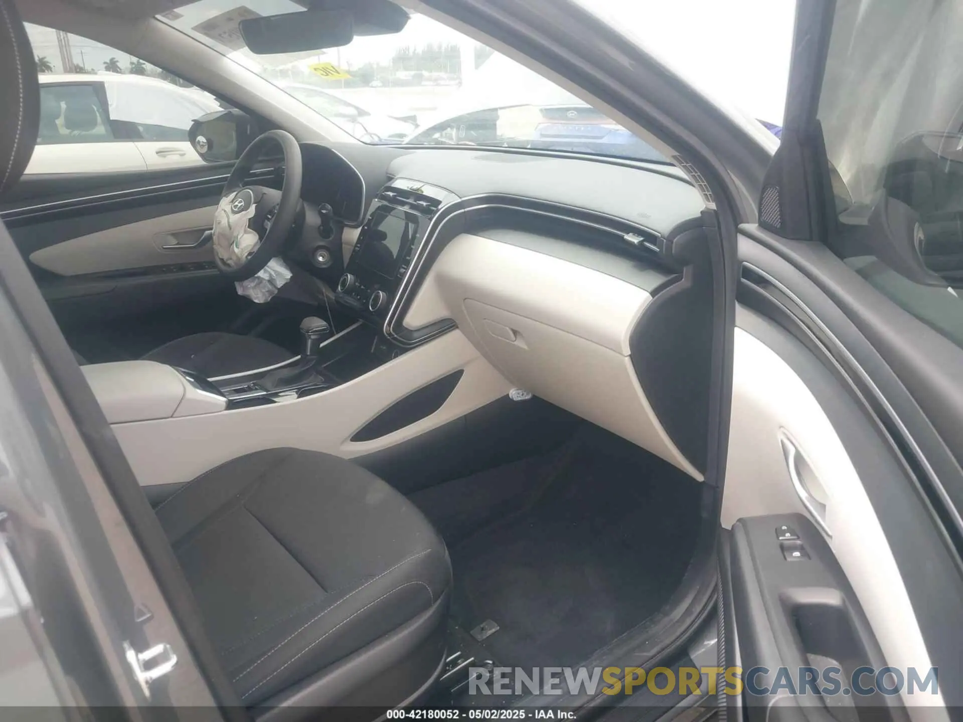 5 Photograph of a damaged car 5NMJA3DE8RH374989 HYUNDAI TUCSON 2024