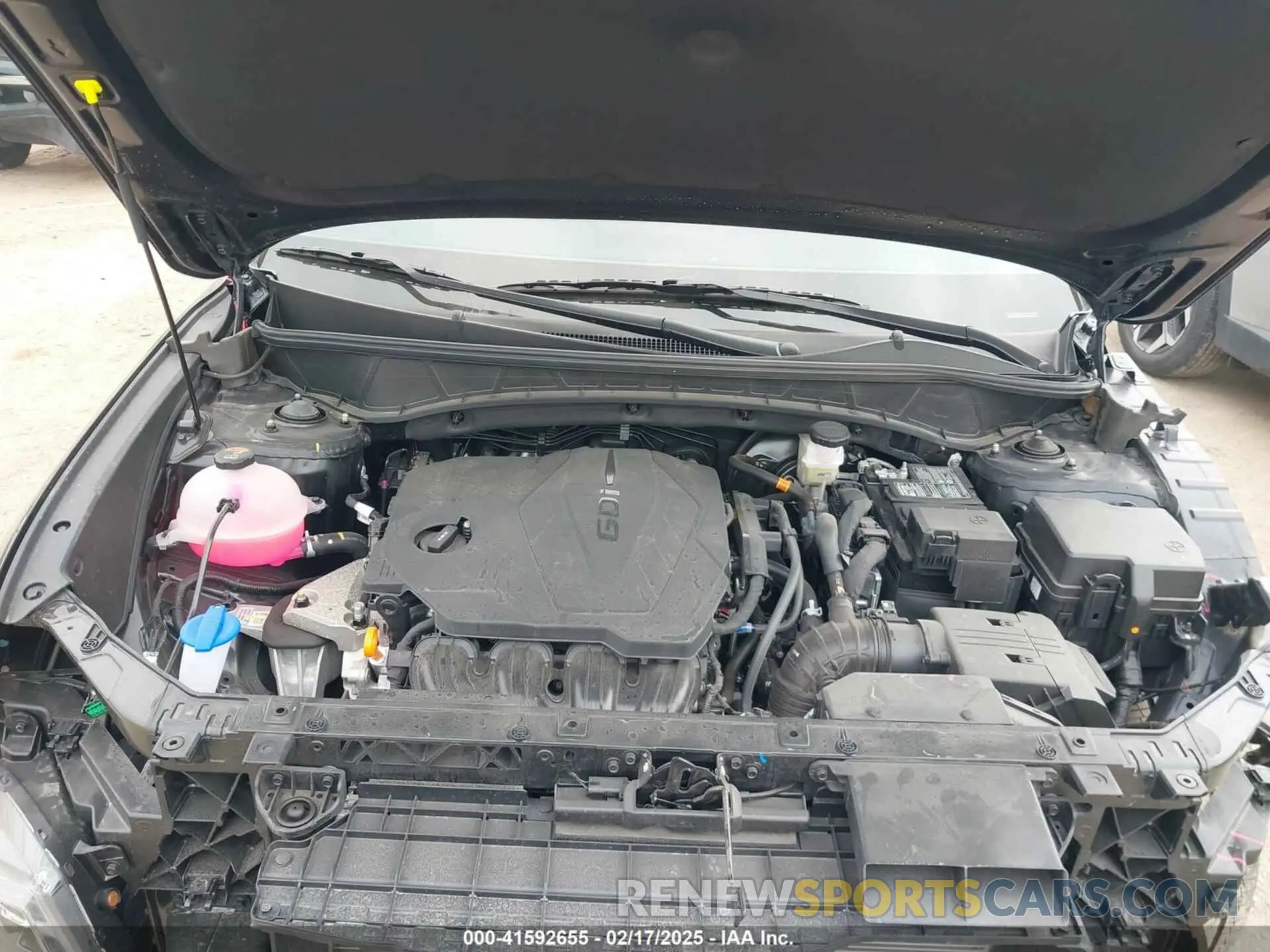 10 Photograph of a damaged car 5NMJA3DE8RH439856 HYUNDAI TUCSON 2024