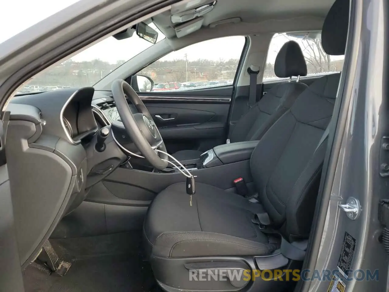 7 Photograph of a damaged car 5NMJA3DE9RH315580 HYUNDAI TUCSON 2024