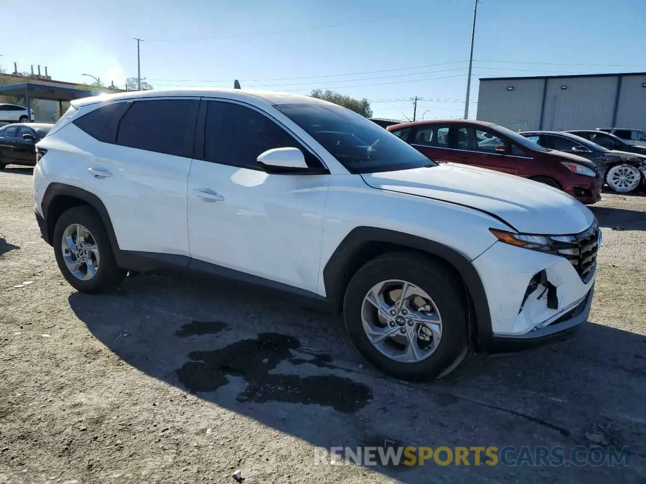 4 Photograph of a damaged car 5NMJA3DE9RH335389 HYUNDAI TUCSON 2024