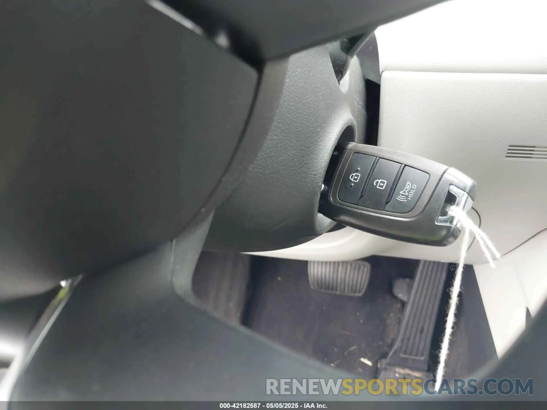 11 Photograph of a damaged car 5NMJACDE0RH312647 HYUNDAI TUCSON 2024