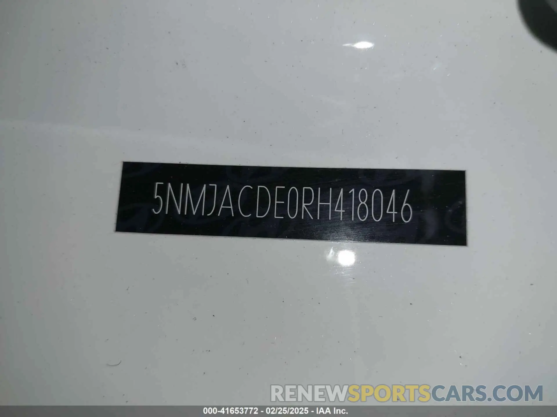 18 Photograph of a damaged car 5NMJACDE0RH418046 HYUNDAI TUCSON 2024