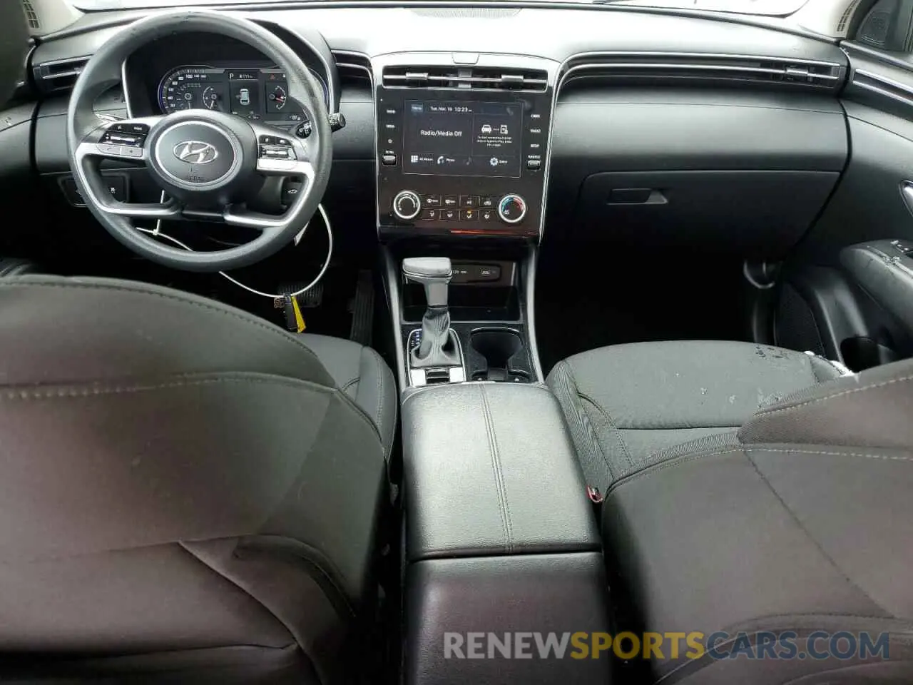 8 Photograph of a damaged car 5NMJACDE1RH310616 HYUNDAI TUCSON 2024