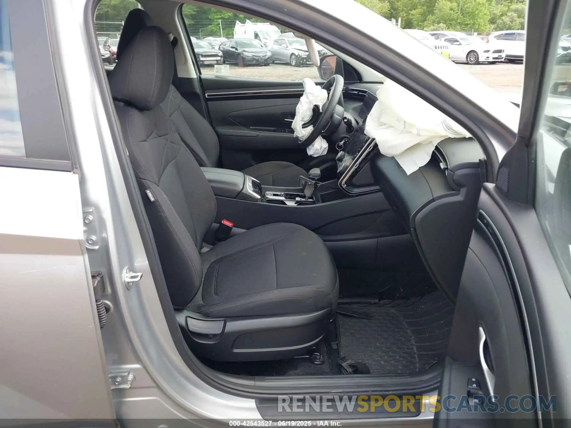5 Photograph of a damaged car 5NMJACDE1RH432232 HYUNDAI TUCSON 2024