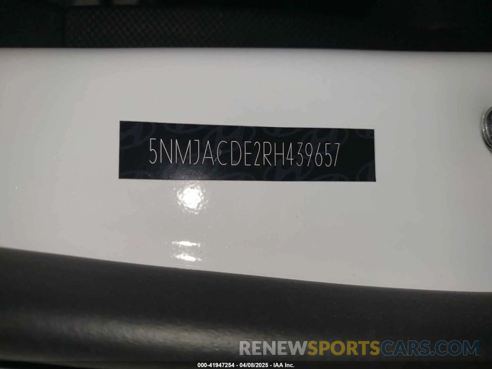 17 Photograph of a damaged car 5NMJACDE2RH439657 HYUNDAI TUCSON 2024