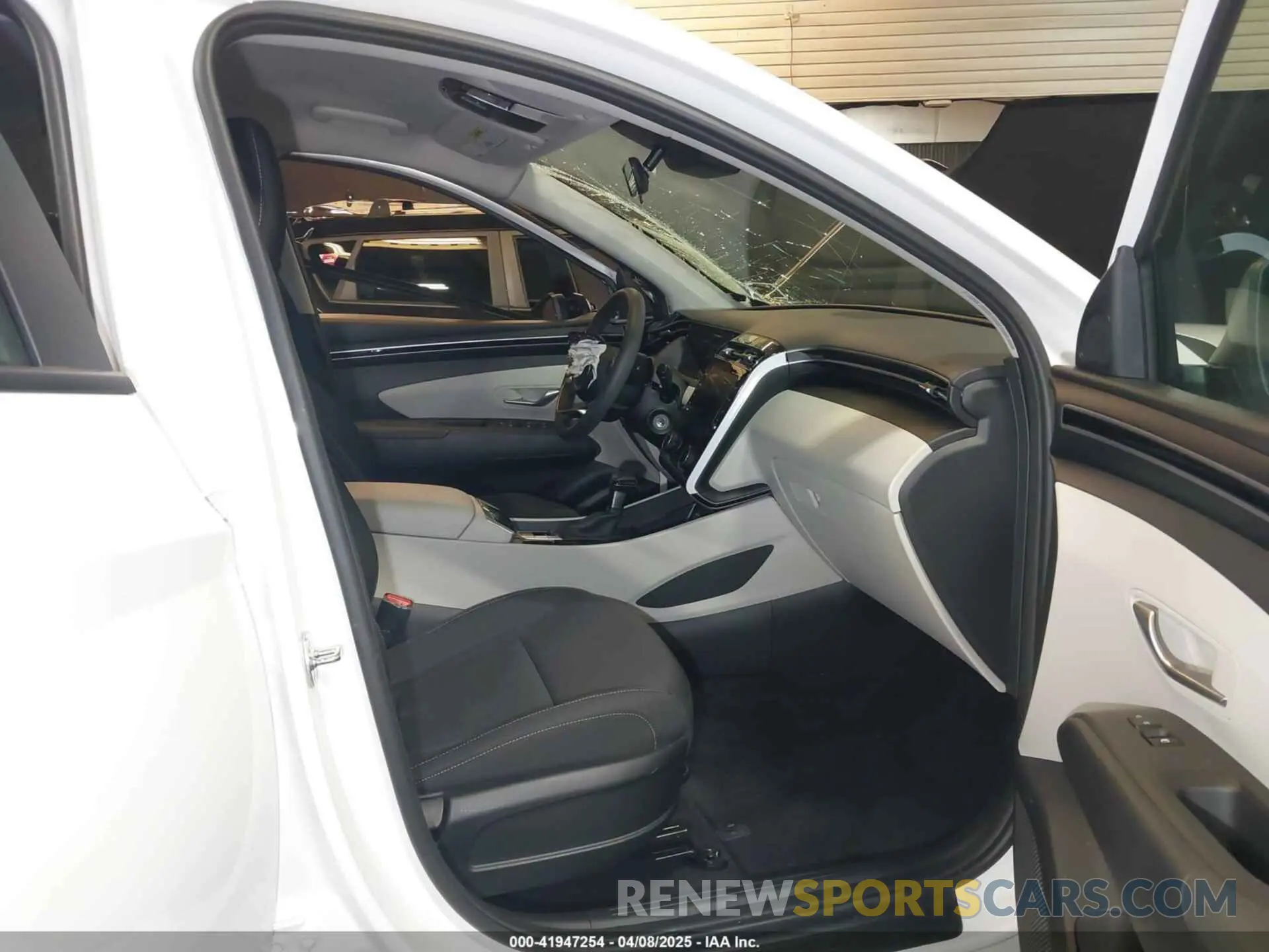 5 Photograph of a damaged car 5NMJACDE2RH439657 HYUNDAI TUCSON 2024
