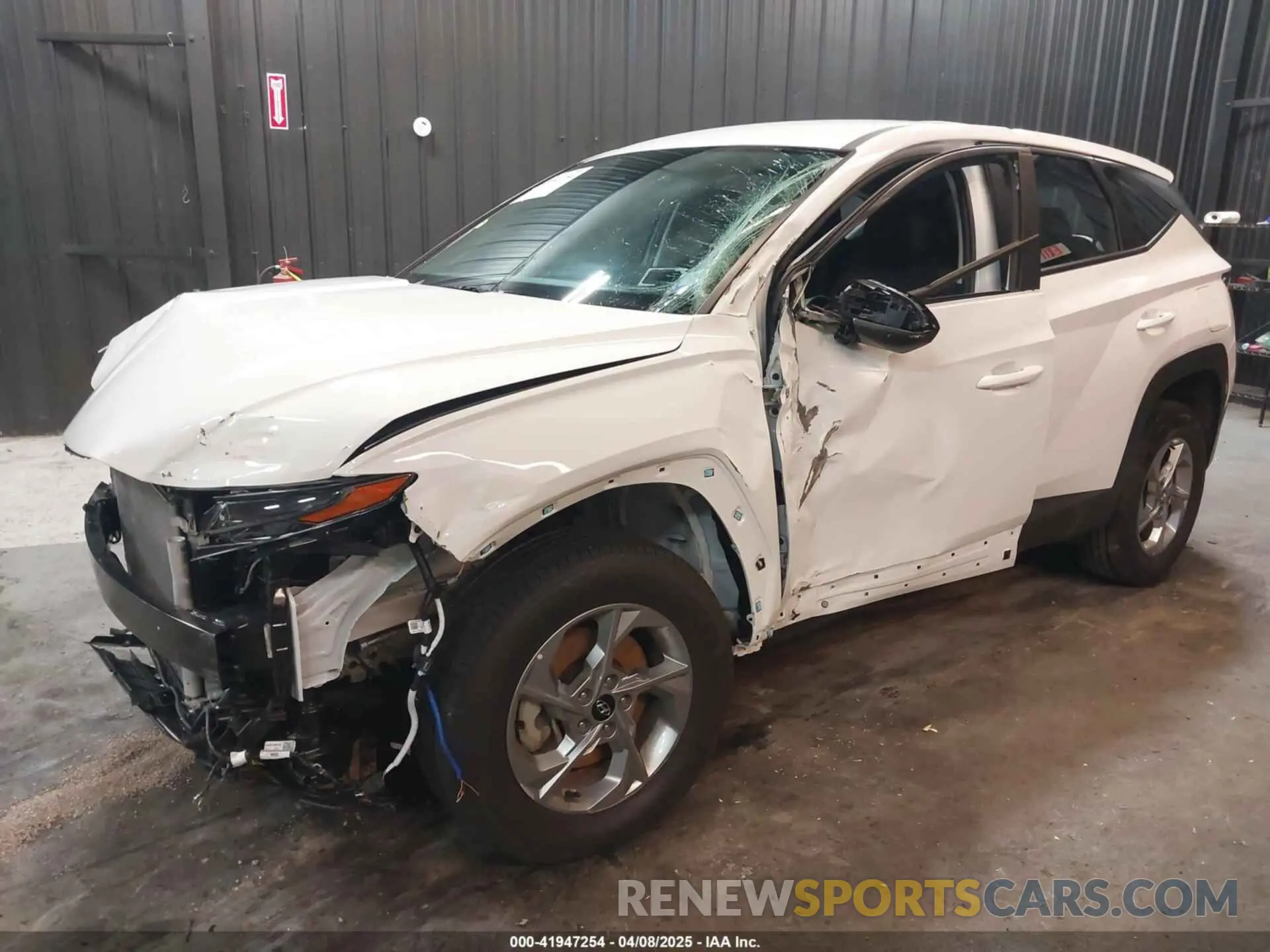 6 Photograph of a damaged car 5NMJACDE2RH439657 HYUNDAI TUCSON 2024
