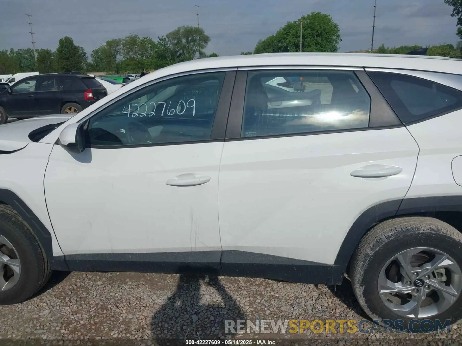 15 Photograph of a damaged car 5NMJACDE3RH431387 HYUNDAI TUCSON 2024