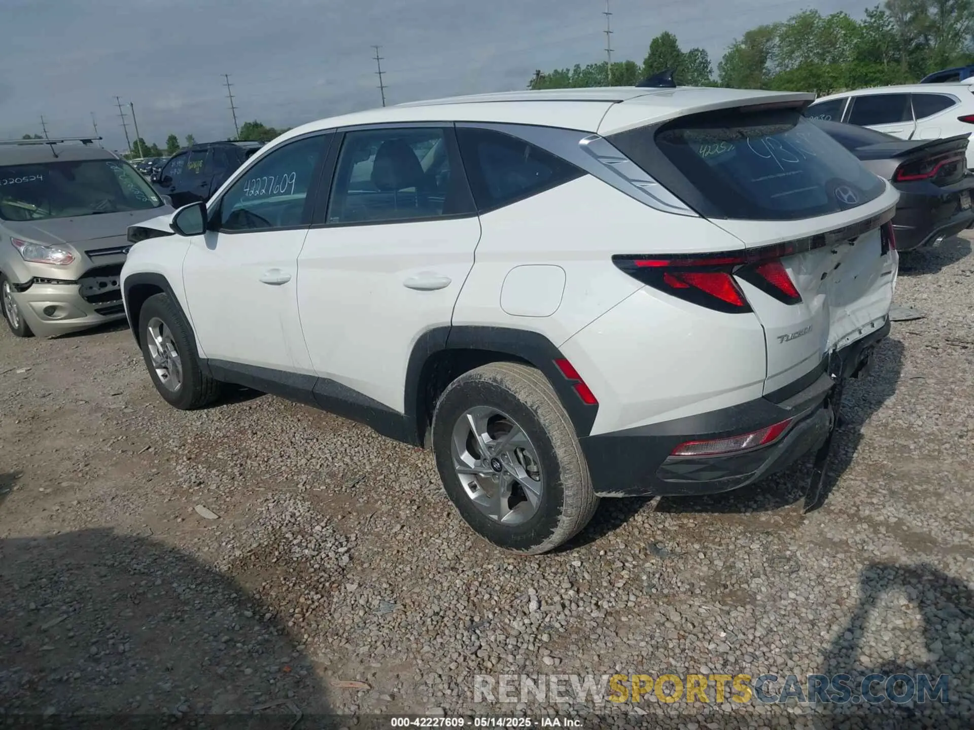 3 Photograph of a damaged car 5NMJACDE3RH431387 HYUNDAI TUCSON 2024