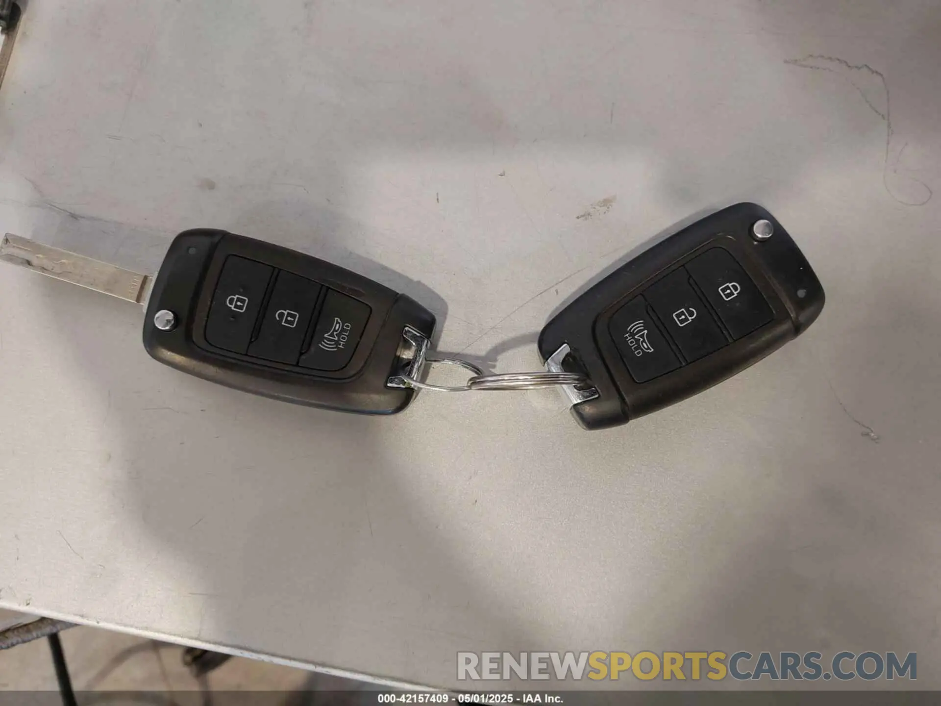 11 Photograph of a damaged car 5NMJACDE4RH380076 HYUNDAI TUCSON 2024