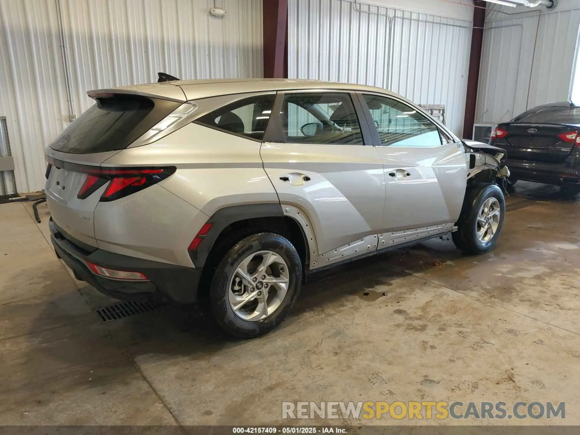 4 Photograph of a damaged car 5NMJACDE4RH380076 HYUNDAI TUCSON 2024