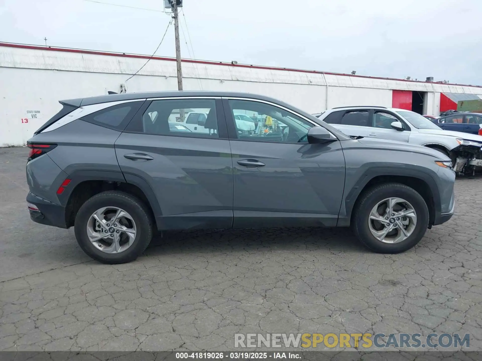 13 Photograph of a damaged car 5NMJACDE4RH400357 HYUNDAI TUCSON 2024