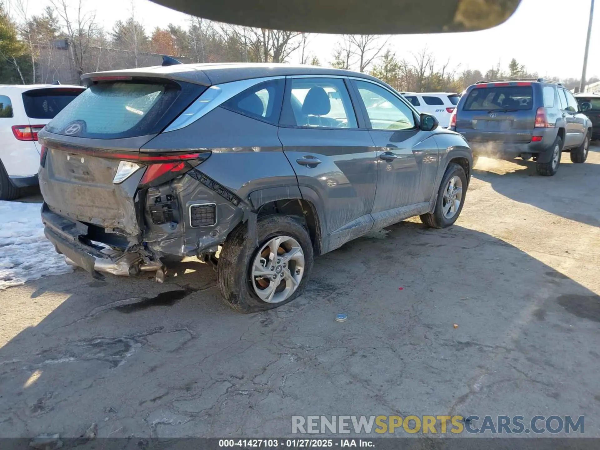 4 Photograph of a damaged car 5NMJACDE4RH415408 HYUNDAI TUCSON 2024