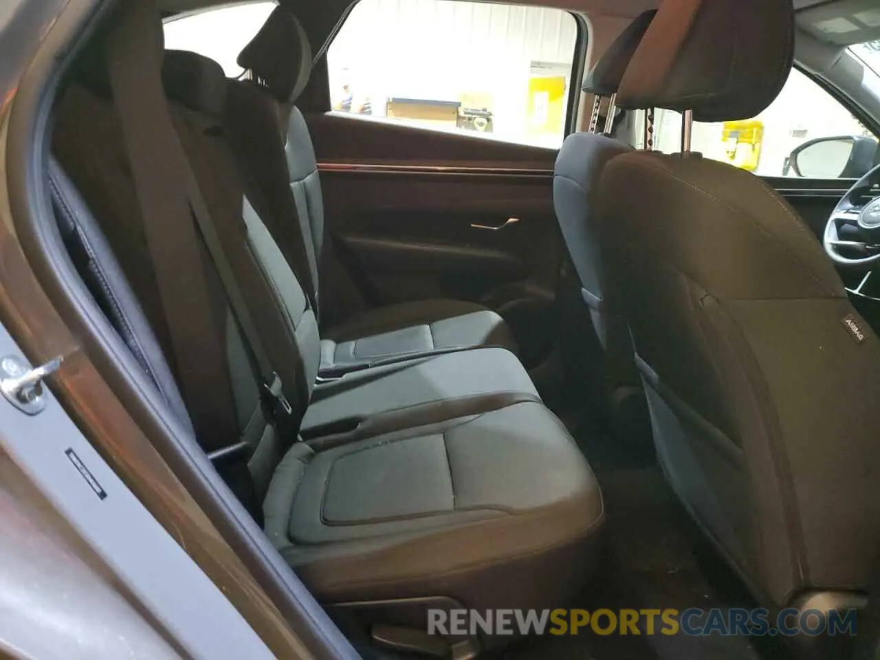 11 Photograph of a damaged car 5NMJACDE5RH436669 HYUNDAI TUCSON 2024