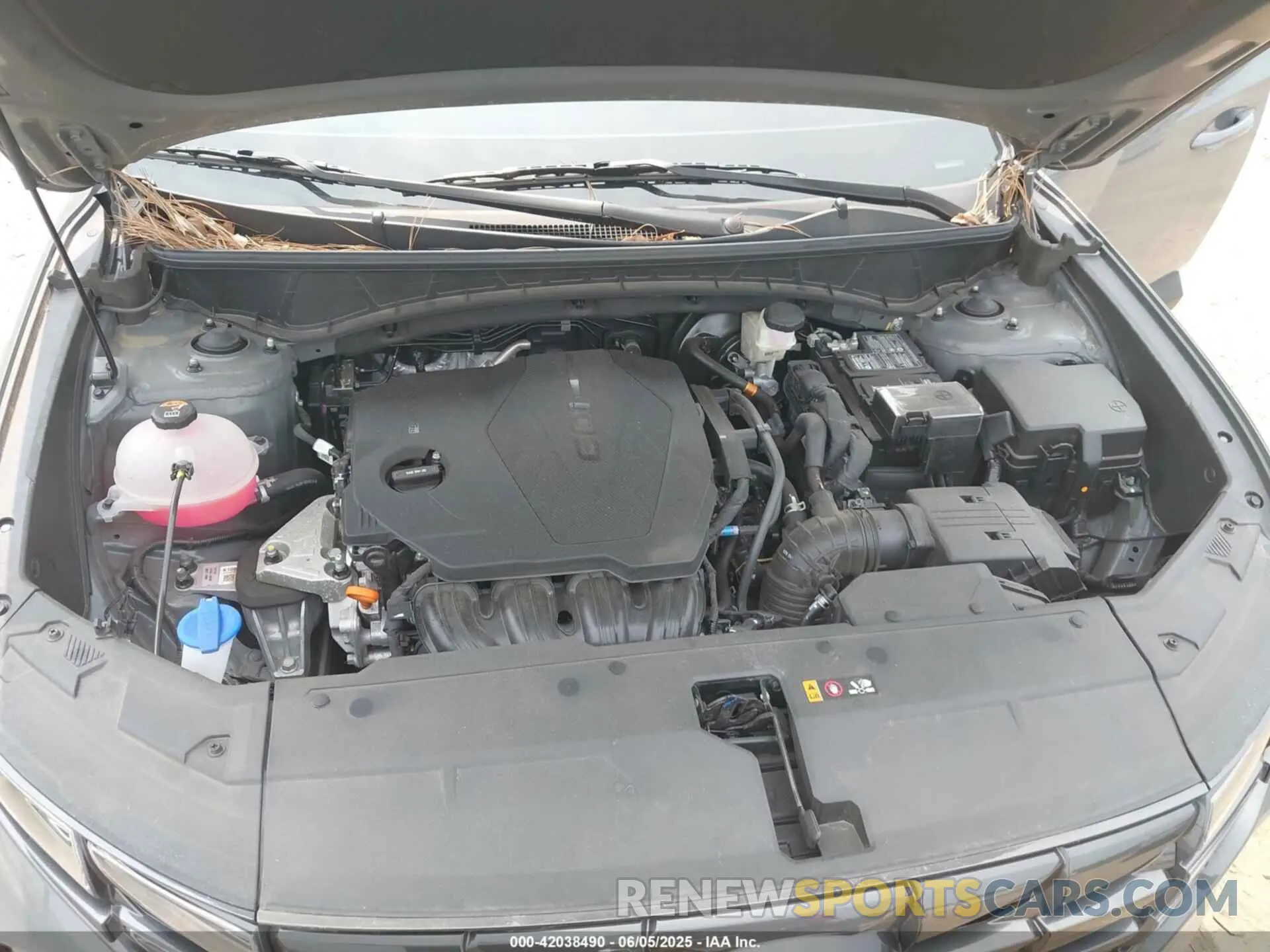 10 Photograph of a damaged car 5NMJACDE9RH392272 HYUNDAI TUCSON 2024