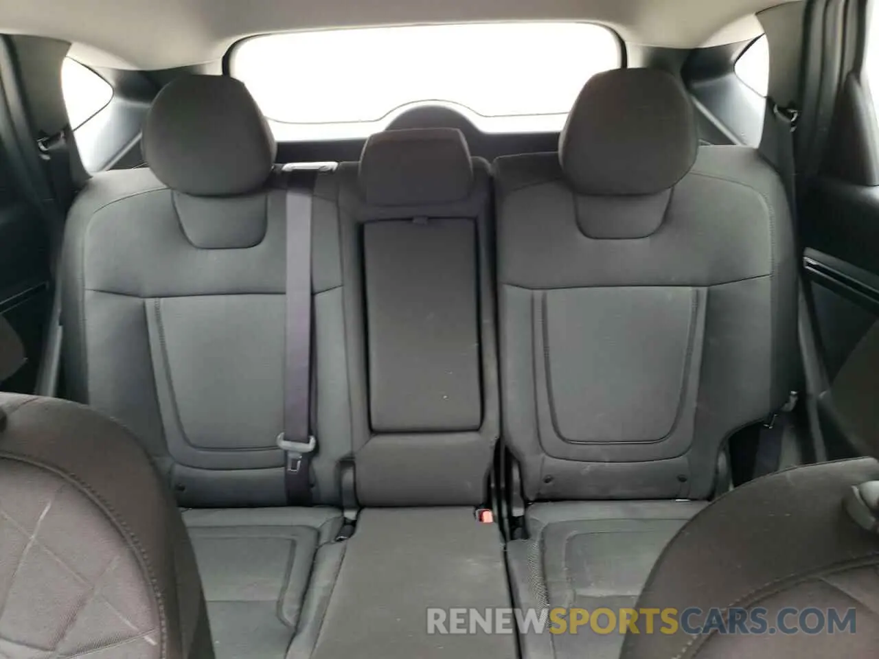 10 Photograph of a damaged car 5NMJACDE9RH413993 HYUNDAI TUCSON 2024