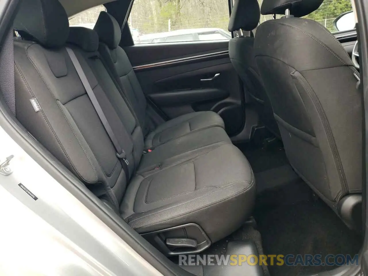 12 Photograph of a damaged car 5NMJACDE9RH413993 HYUNDAI TUCSON 2024