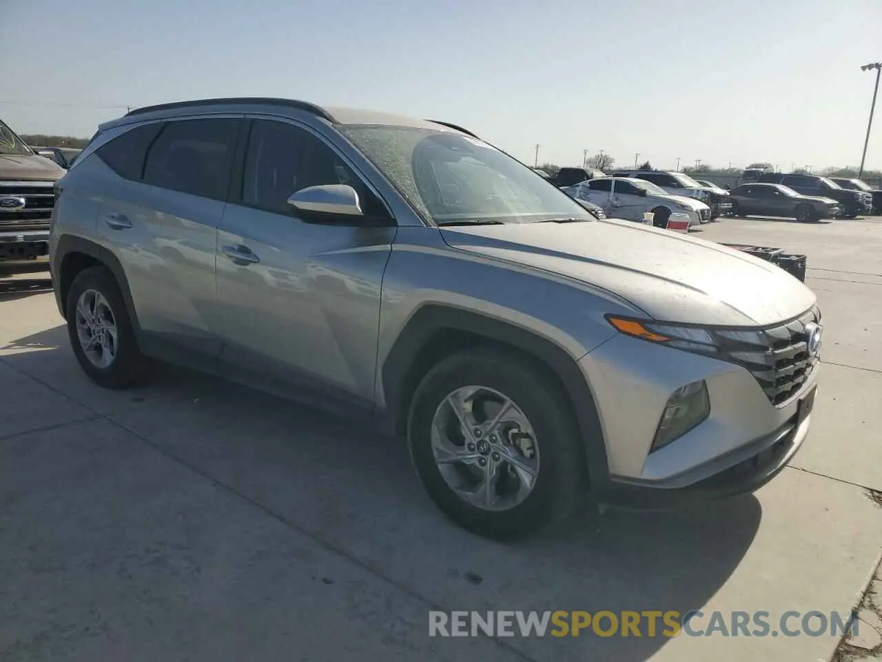 4 Photograph of a damaged car 5NMJB3DE0RH314749 HYUNDAI TUCSON 2024