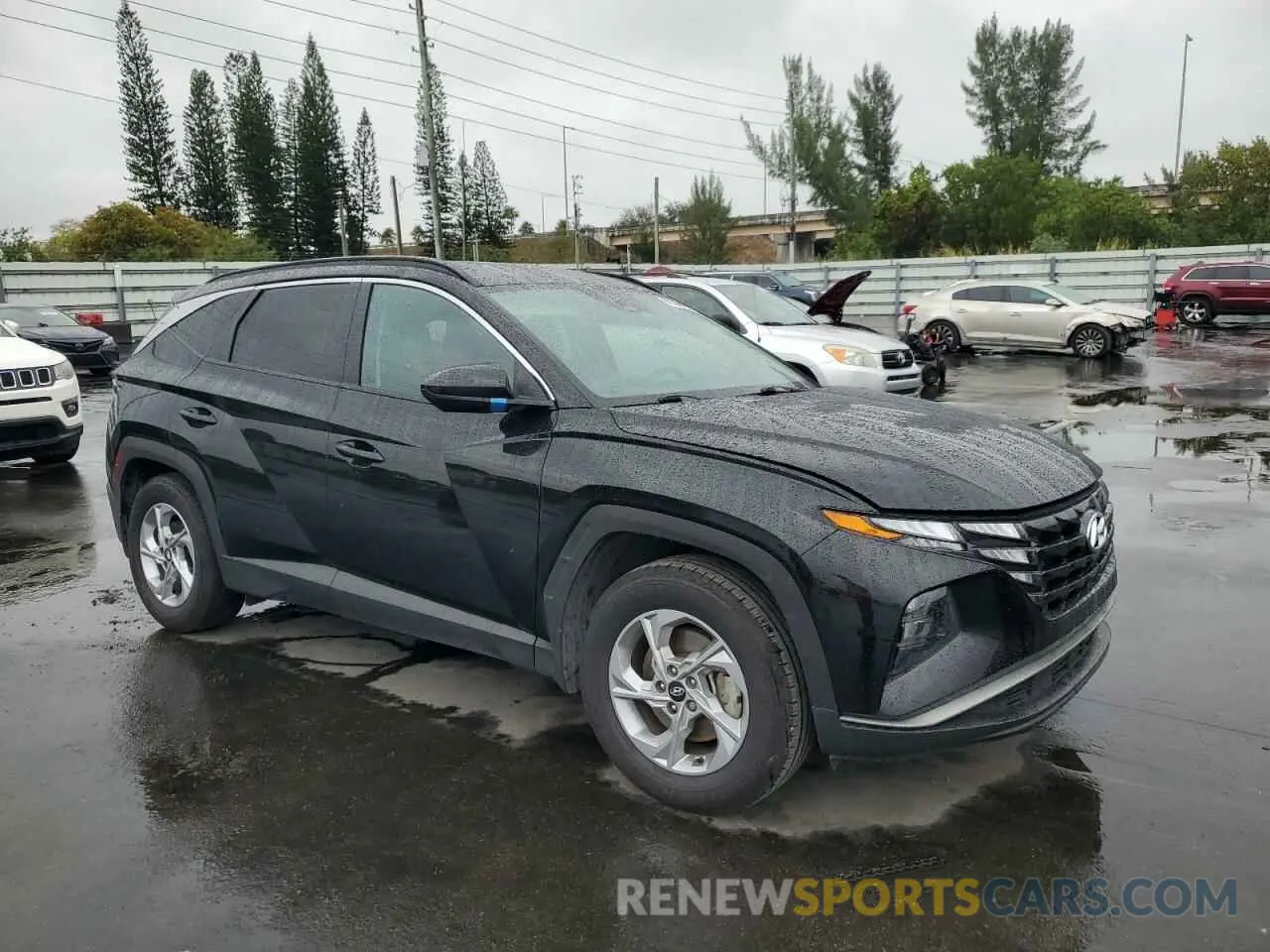 4 Photograph of a damaged car 5NMJB3DE0RH342034 HYUNDAI TUCSON 2024
