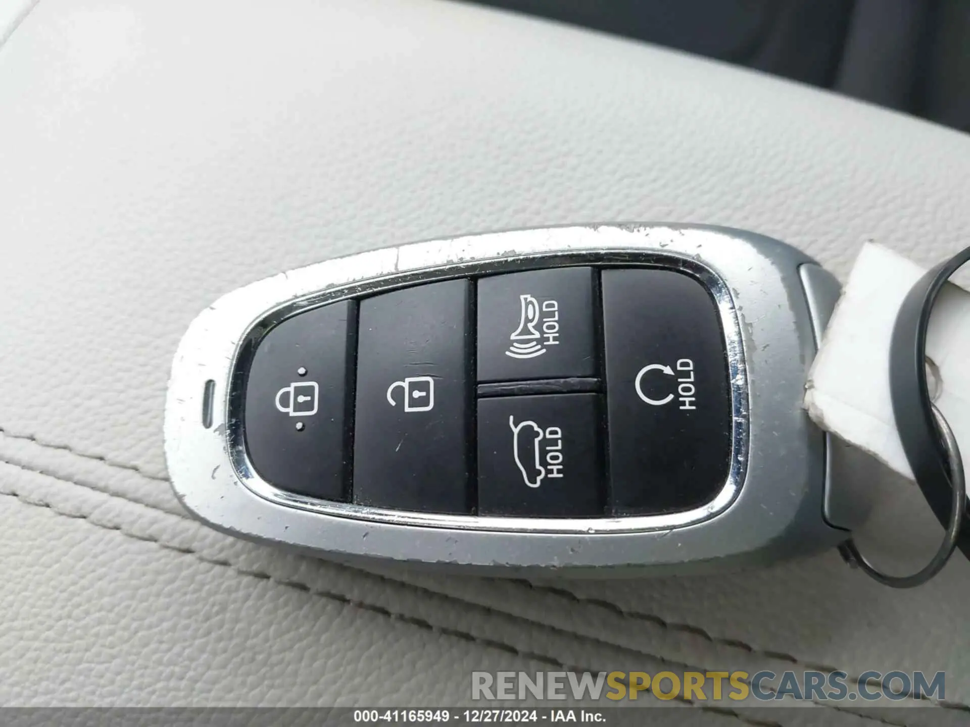 11 Photograph of a damaged car 5NMJB3DE0RH414933 HYUNDAI TUCSON 2024