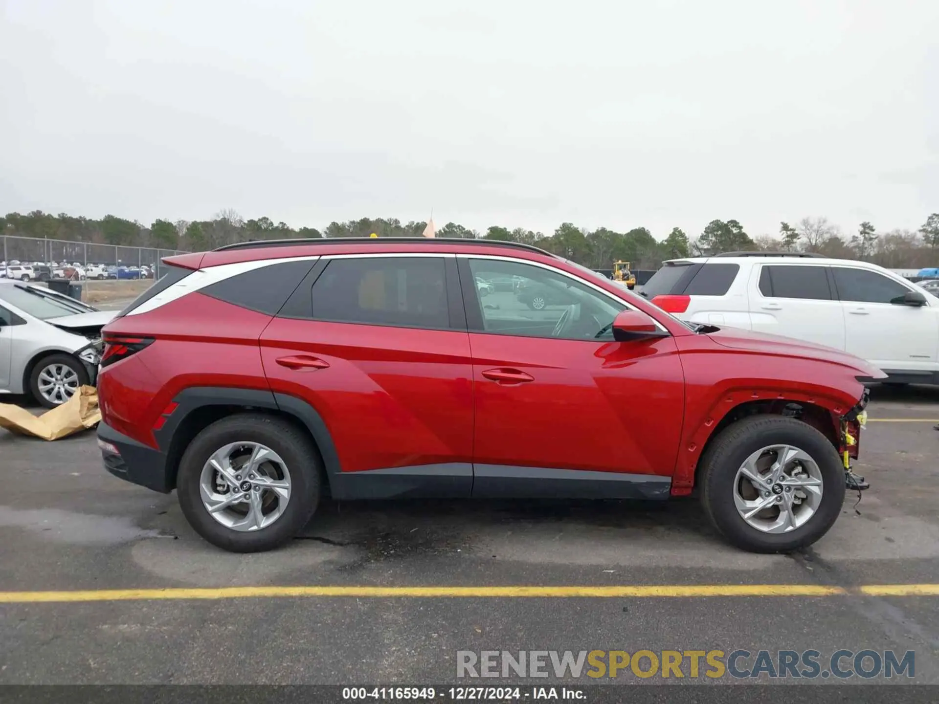 13 Photograph of a damaged car 5NMJB3DE0RH414933 HYUNDAI TUCSON 2024