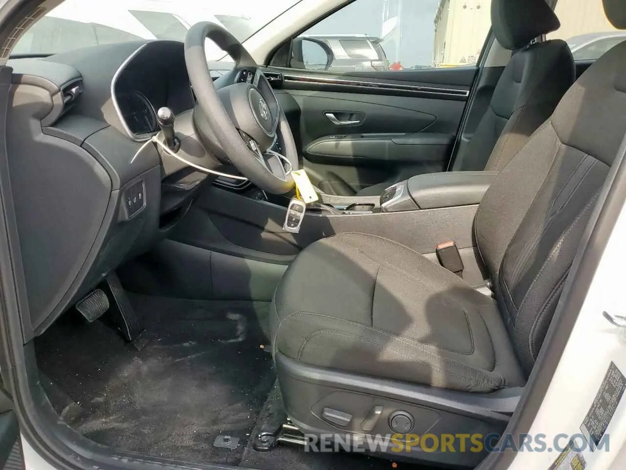 7 Photograph of a damaged car 5NMJB3DE1RH320219 HYUNDAI TUCSON 2024